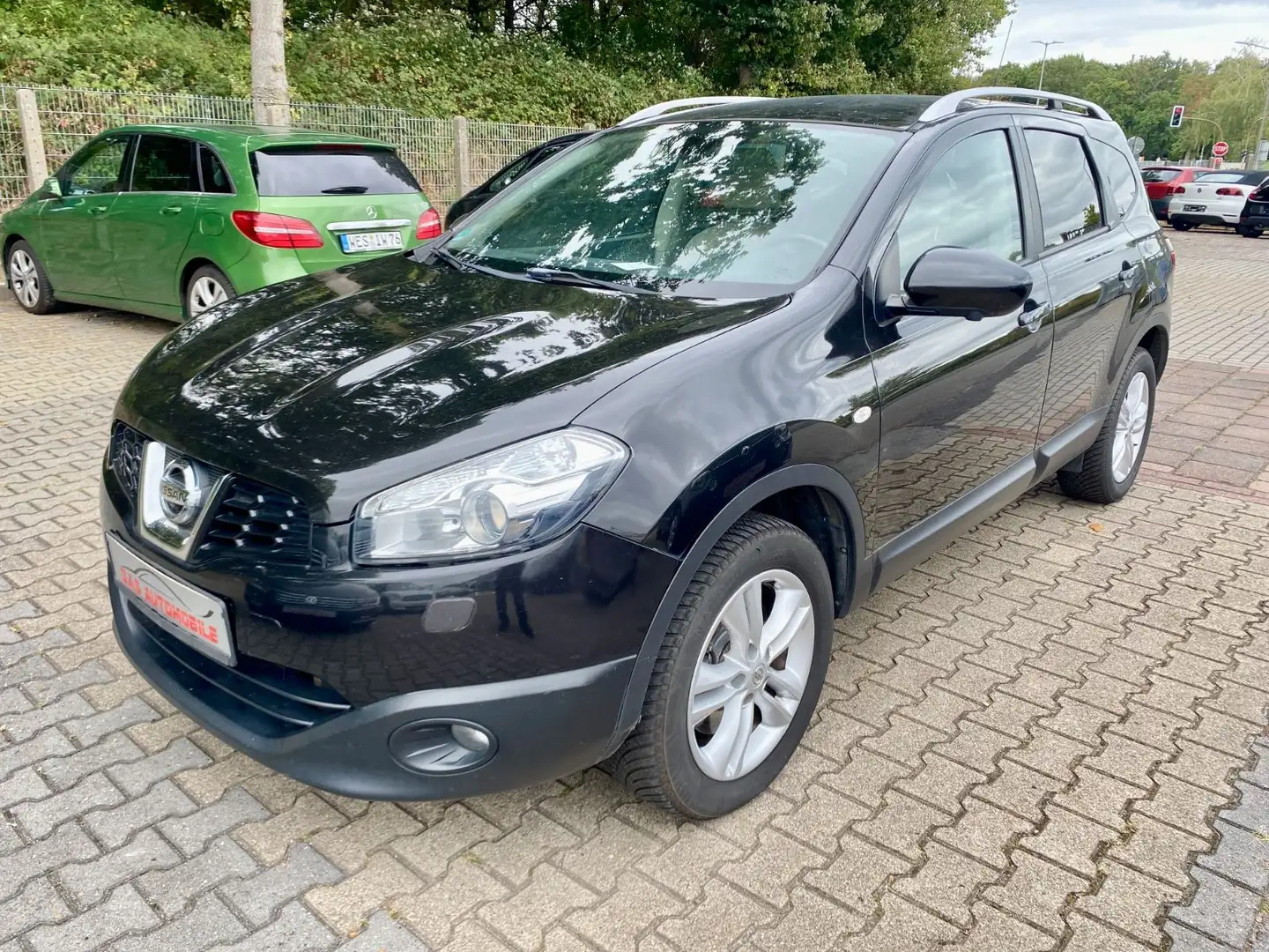 Nissan Qashqai+2 Qashqai +2 Tekna/ Große Inspektion frisch Negro - 2