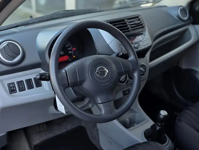 Nissan Pixo view 9