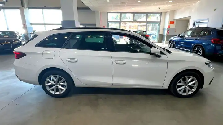 SEAT León 2.0 TDI S&S Style Go 2021, foto 6