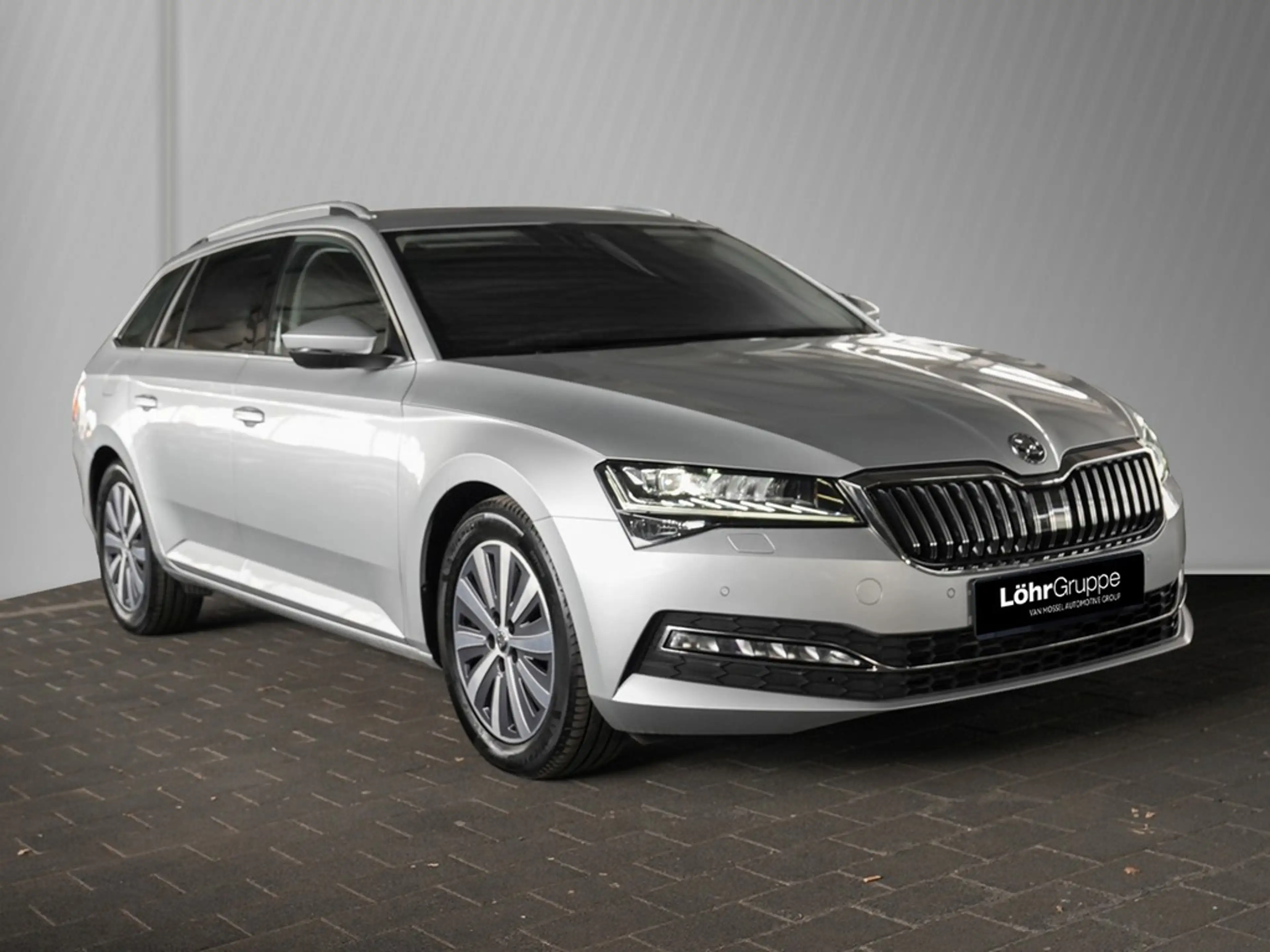 Skoda Superb Combi 2.0 TDI DSG Style AHK/Navi — photo 3