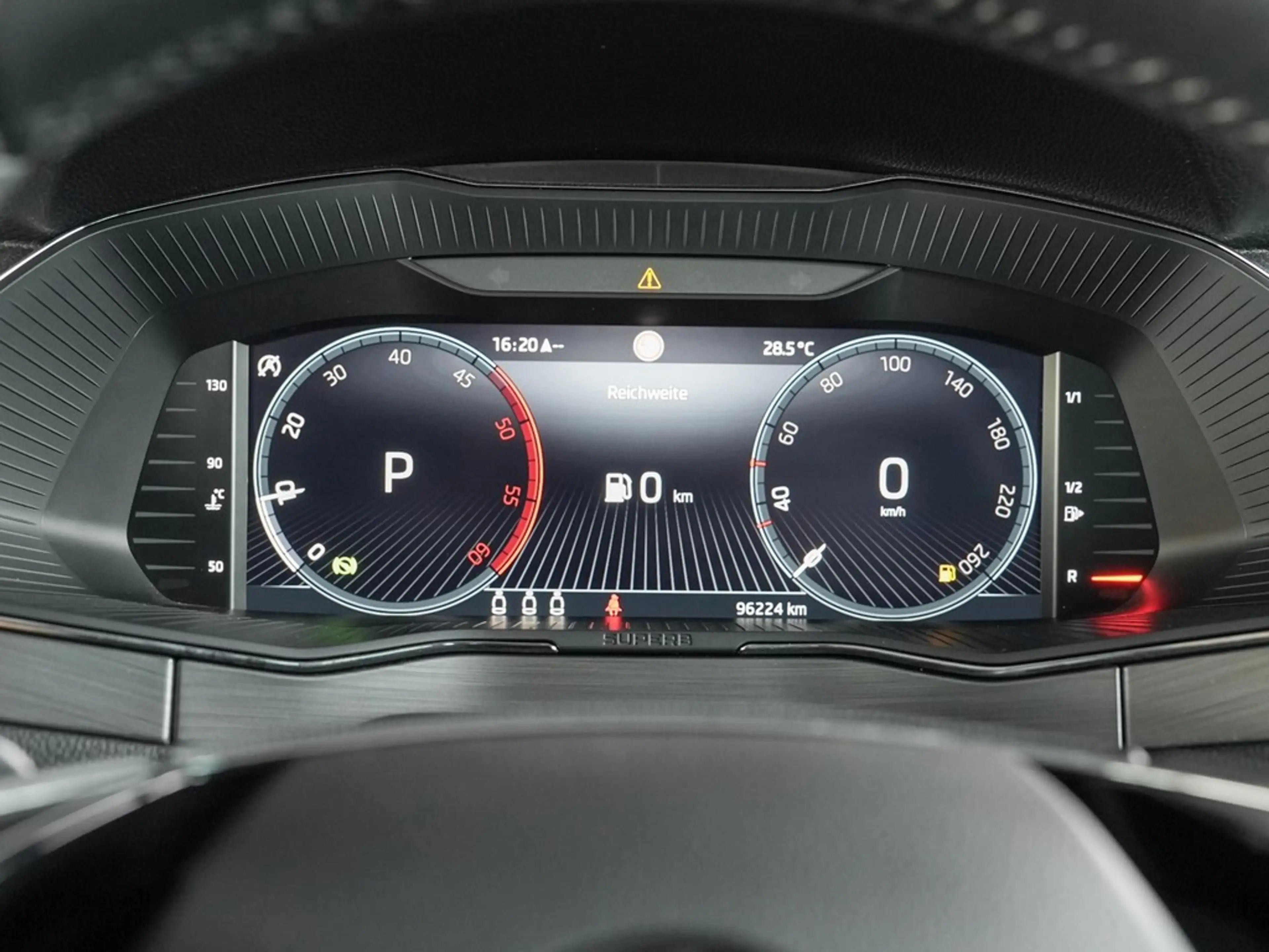 Skoda Superb Combi 2.0 TDI DSG Style AHK/Navi — photo 13