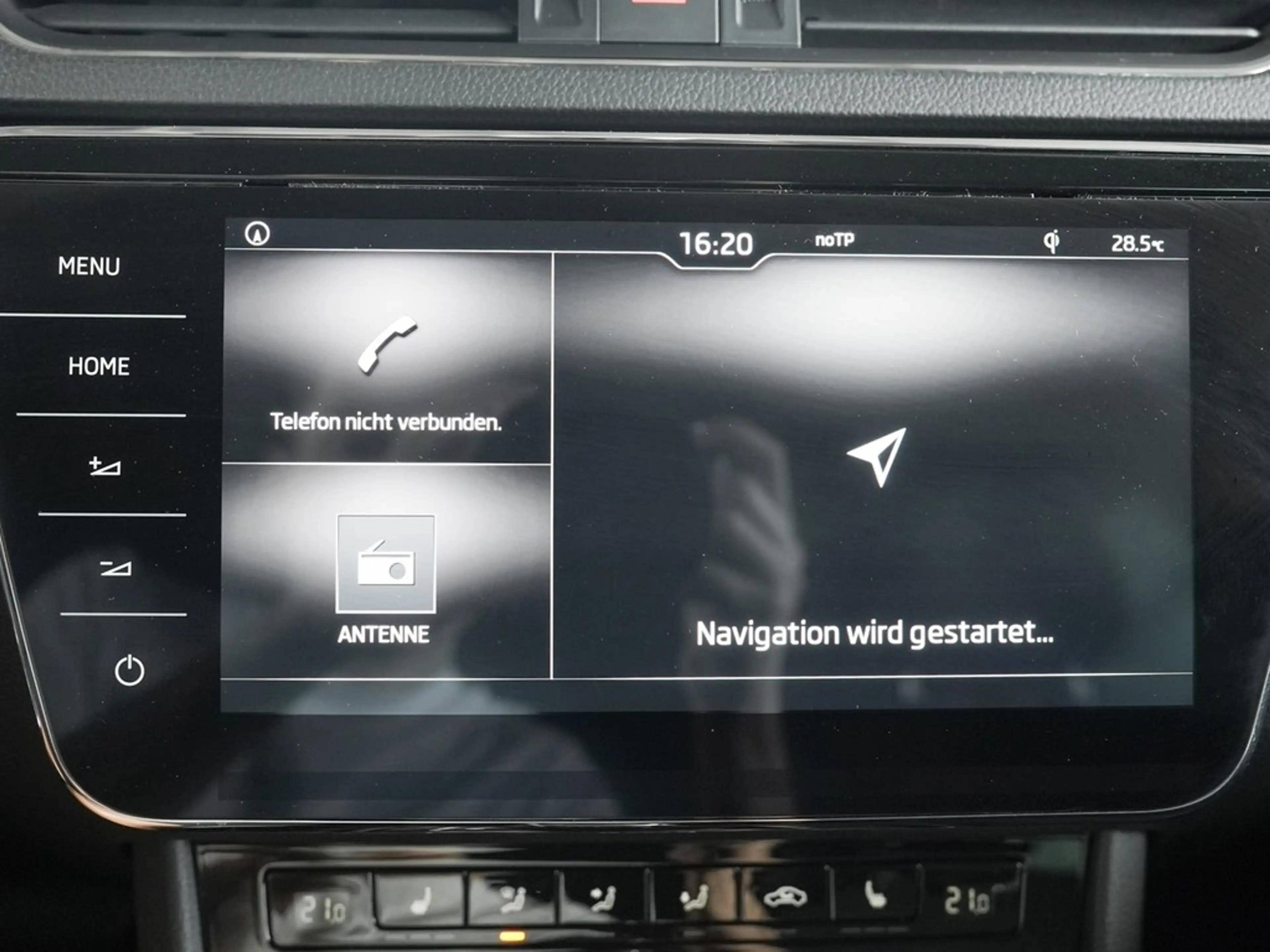 Skoda Superb Combi 2.0 TDI DSG Style AHK/Navi — photo 14