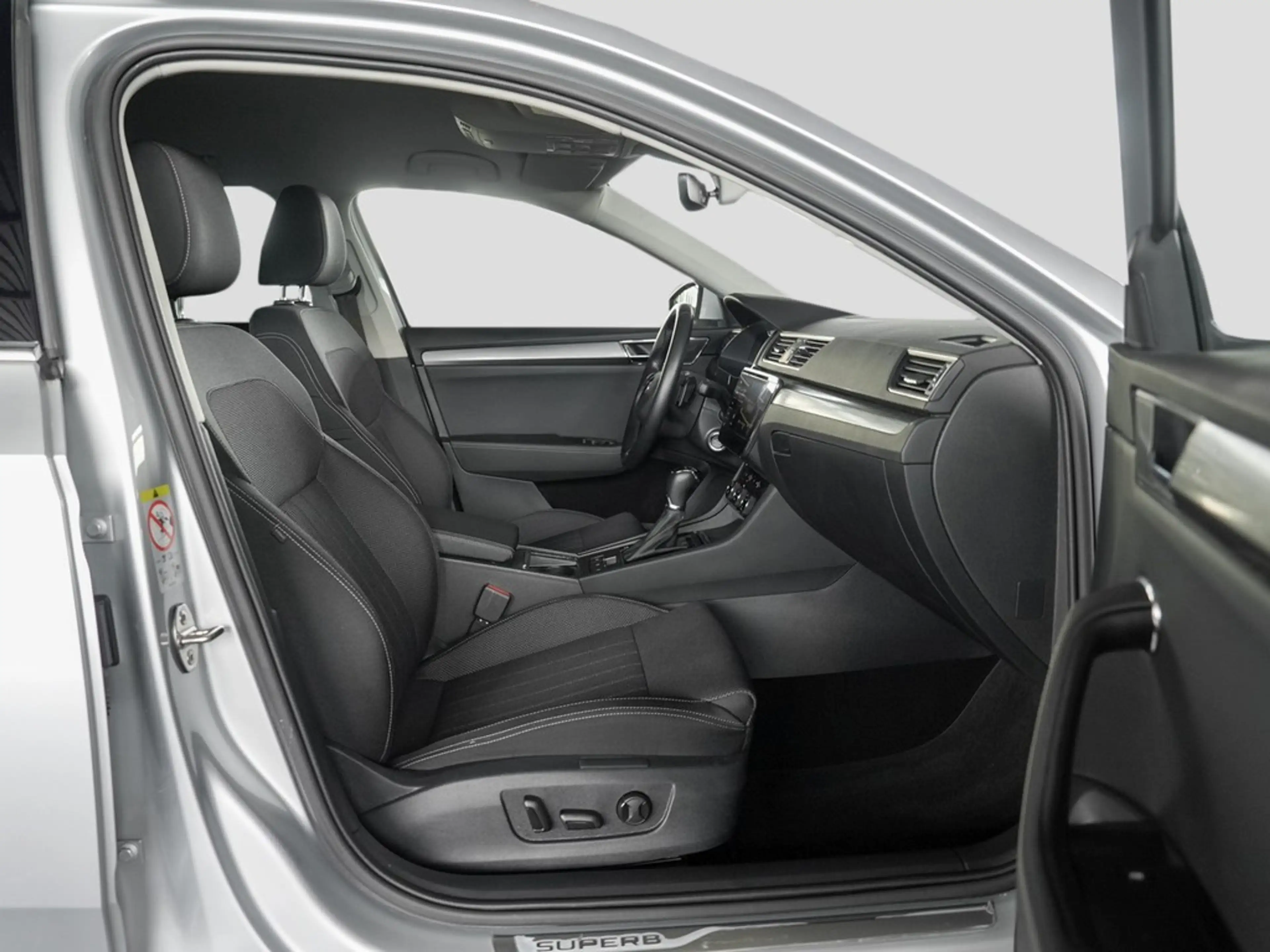 Skoda Superb Combi 2.0 TDI DSG Style AHK/Navi — photo 7
