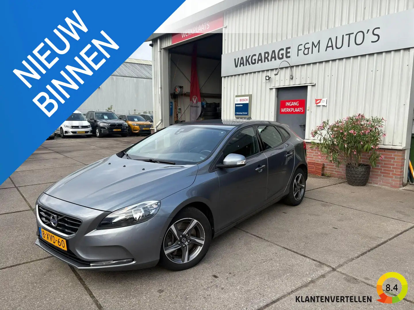 Volvo V40 2.0 D4 Kinetic Business Gris - 1