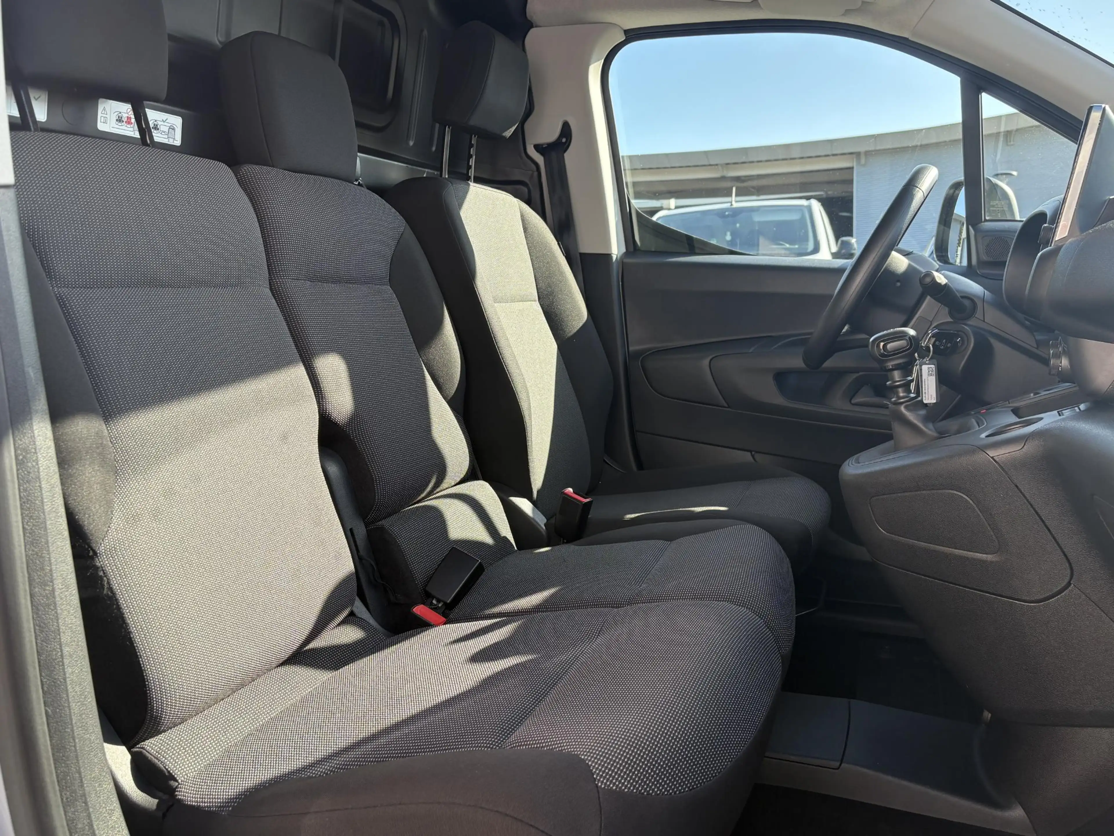 Toyota Proace City 1.5 D-4D COOL L2 ALL-SEASON 3-PERS AIRCO CRUISE BE — photo 16