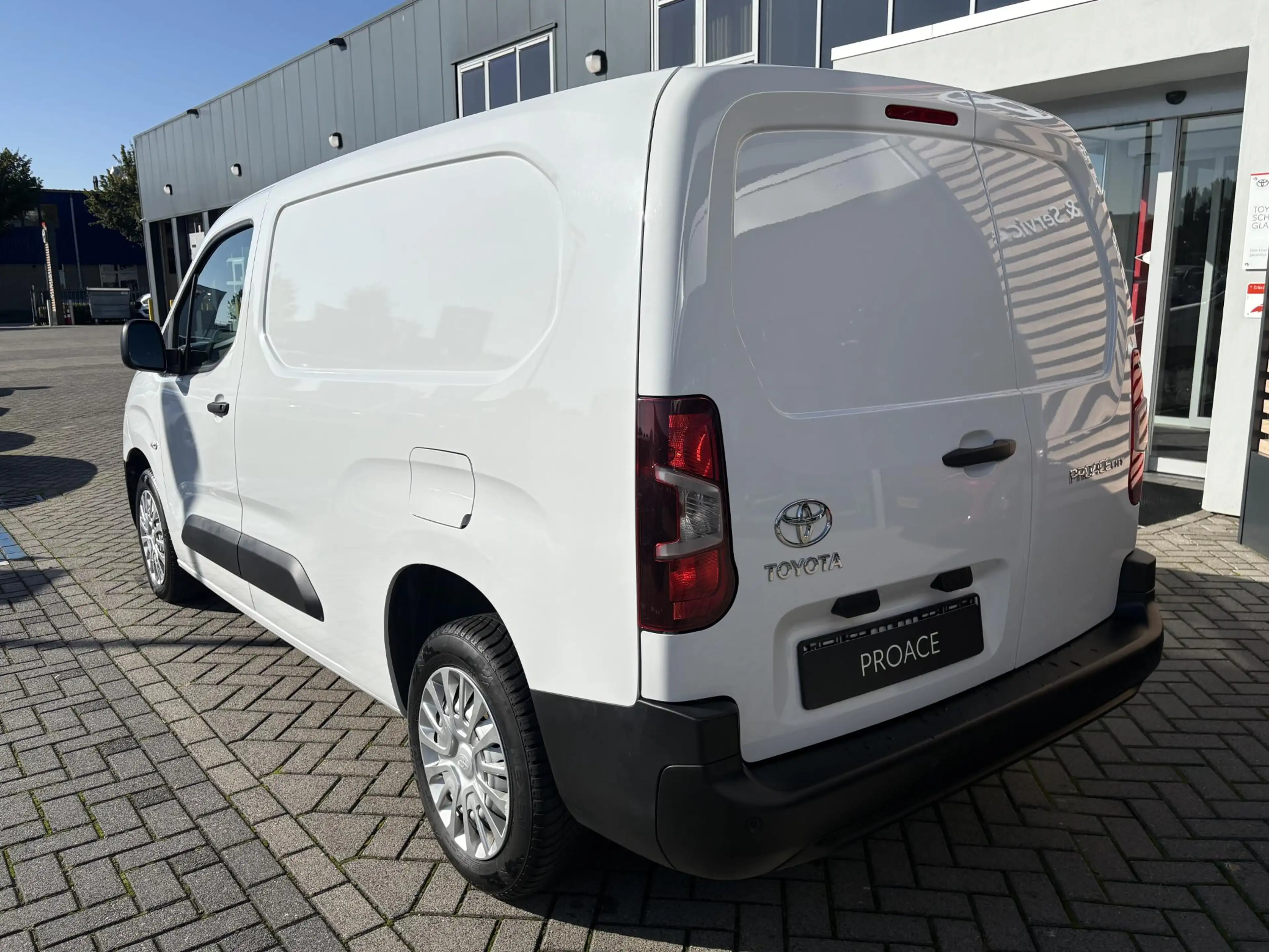 Toyota Proace City 1.5 D-4D COOL L2 ALL-SEASON 3-PERS AIRCO CRUISE BE — photo 5