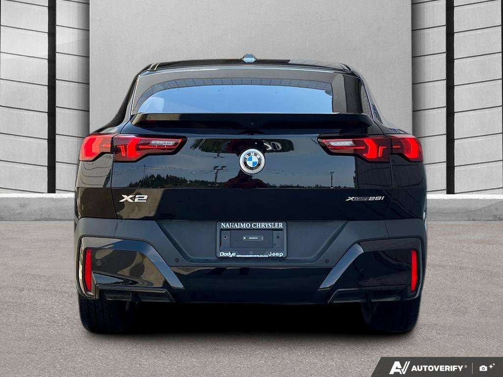 2025 BMW X2 xDrive28i | Leatherette Seats | No Accidents! — снимка 1