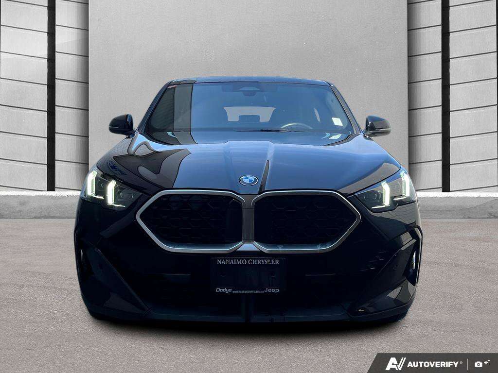 2025 BMW X2 xDrive28i | Leatherette Seats | No Accidents! — снимка 1