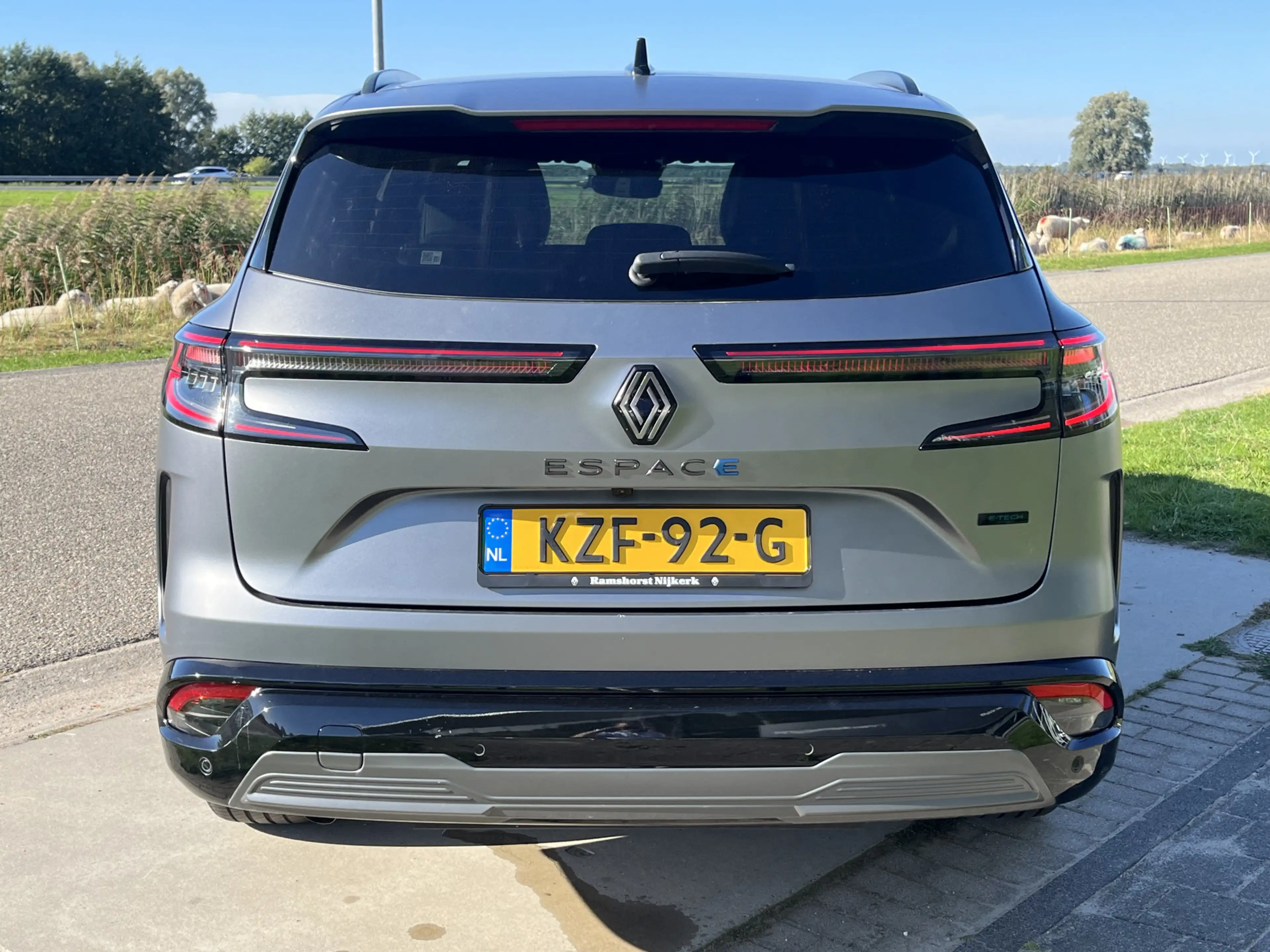 Renault Espace E-Tech full hybrid 200 PK iconic esprit Alpine 7-P — photo 7