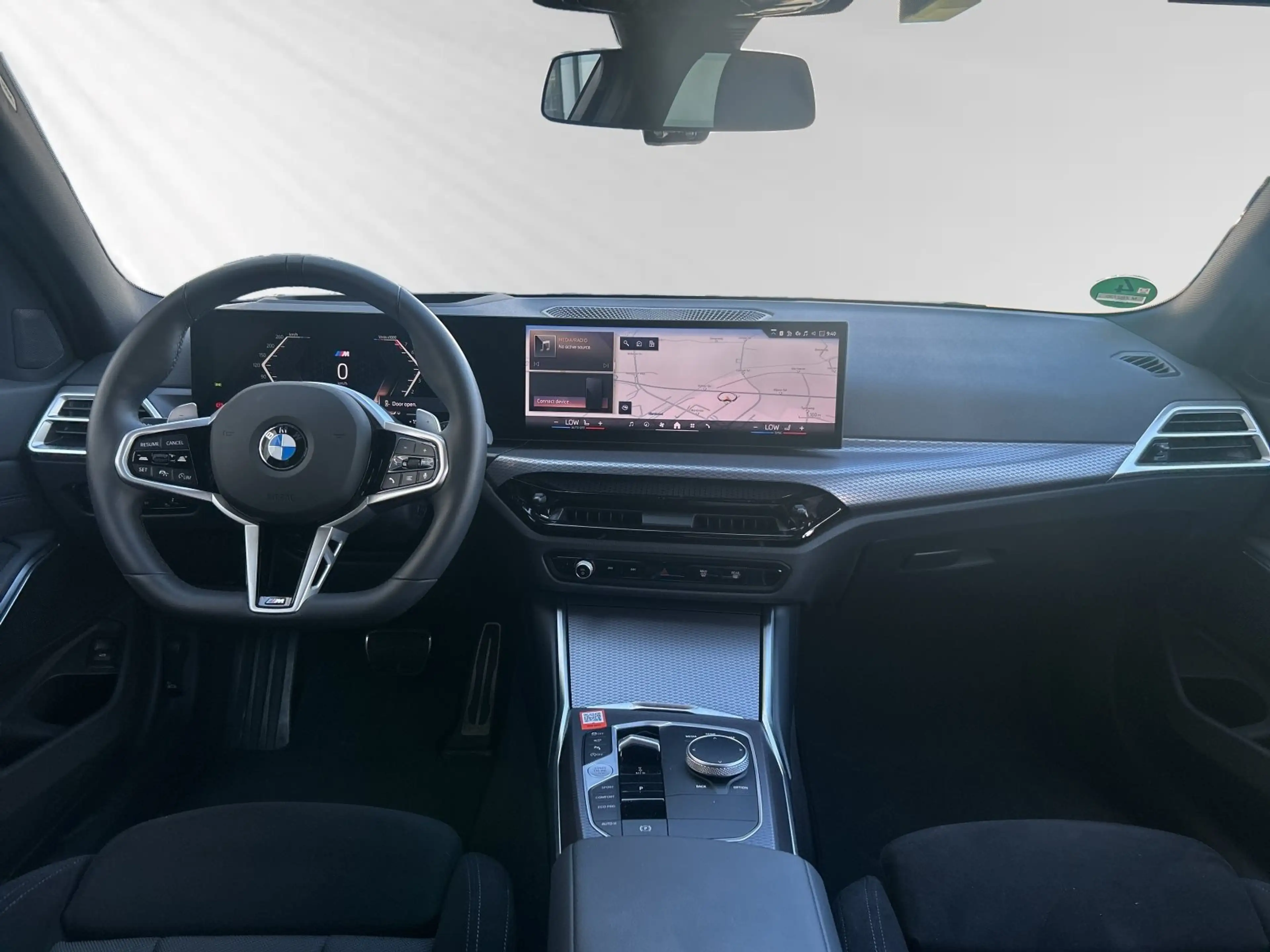 BMW 330 i xDrive Touring M Sport|AHK|Panorama|19"LMR — photo 9