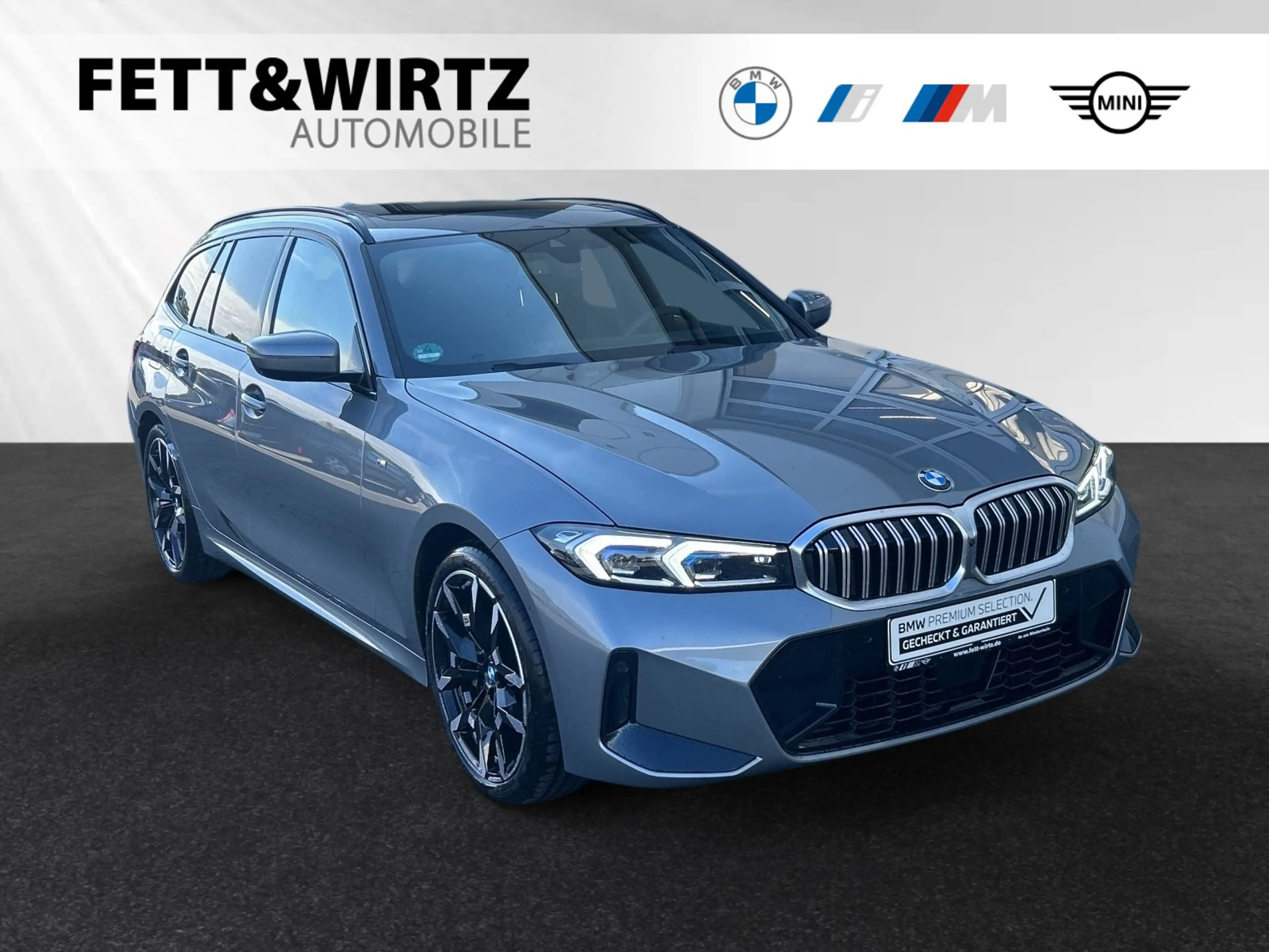 BMW 330 i xDrive Touring M Sport|AHK|Panorama|19"LMR