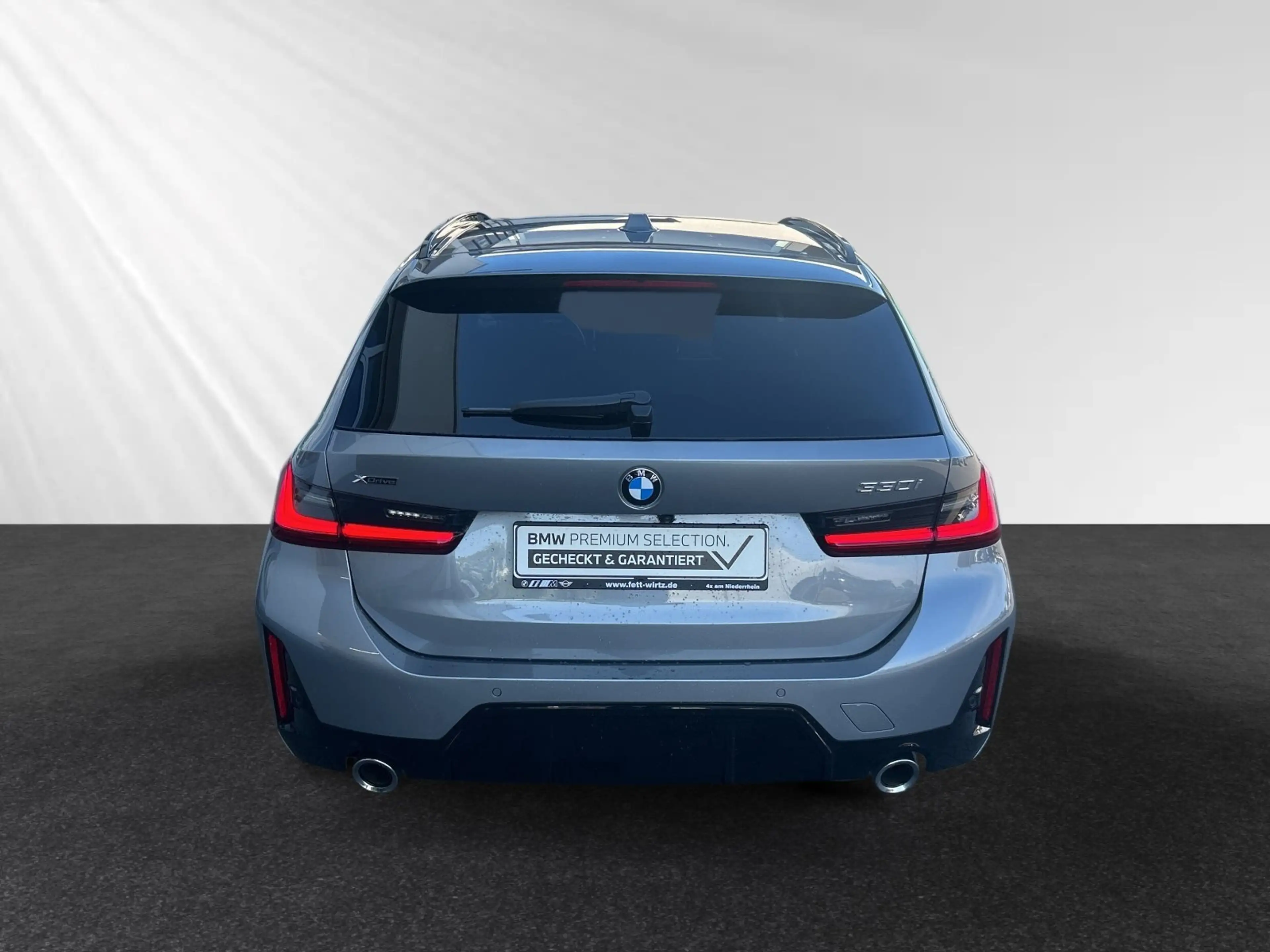 BMW 330 i xDrive Touring M Sport|AHK|Panorama|19"LMR — photo 7