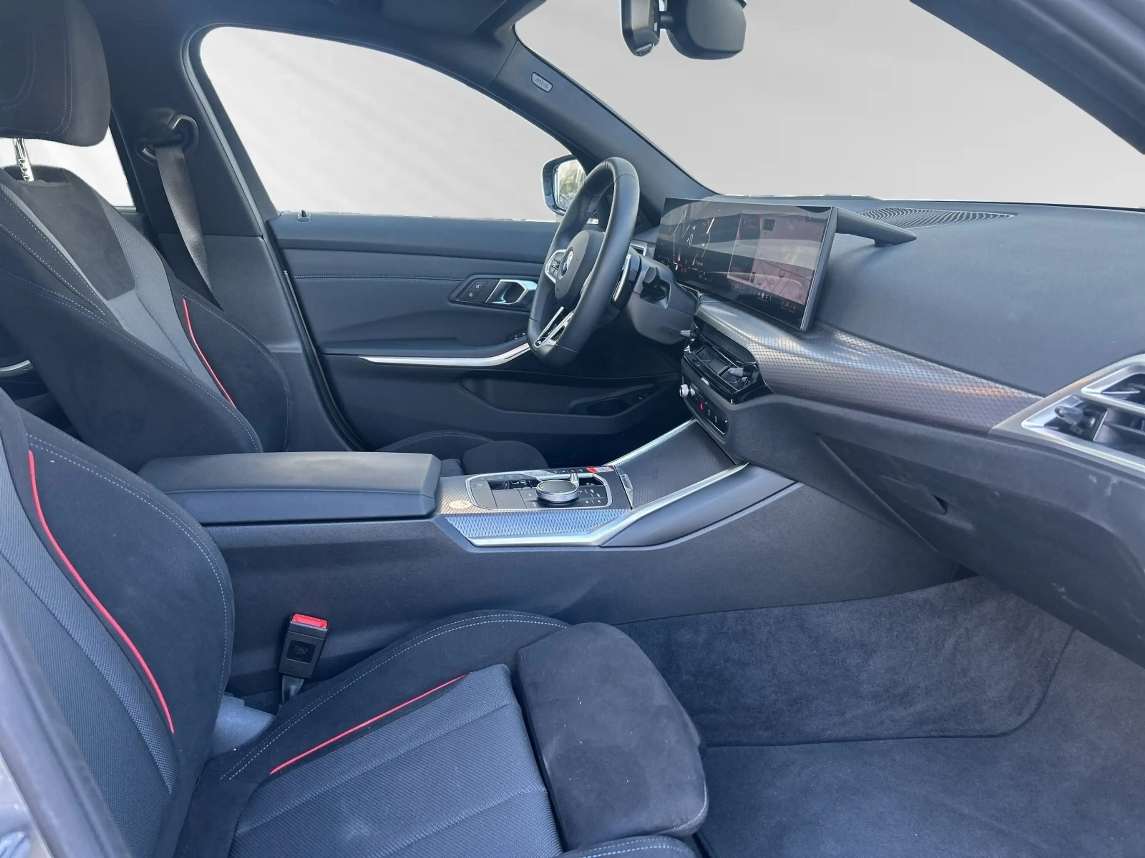 BMW 330 i xDrive Touring M Sport|AHK|Panorama|19"LMR — photo 8