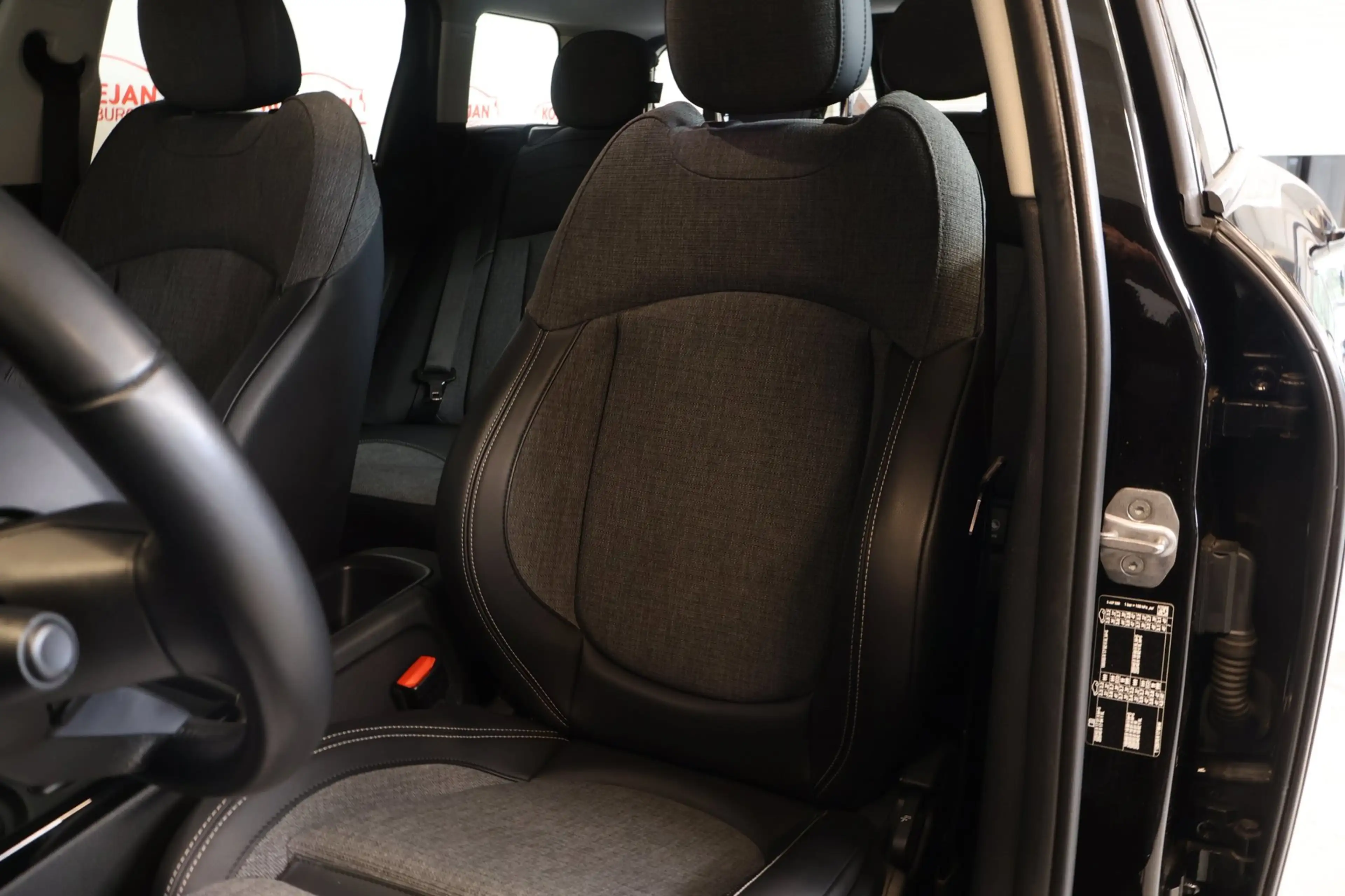 MINI One Clubman 1.5 Business Edition NL auto, LED, union jack, all — photo 7