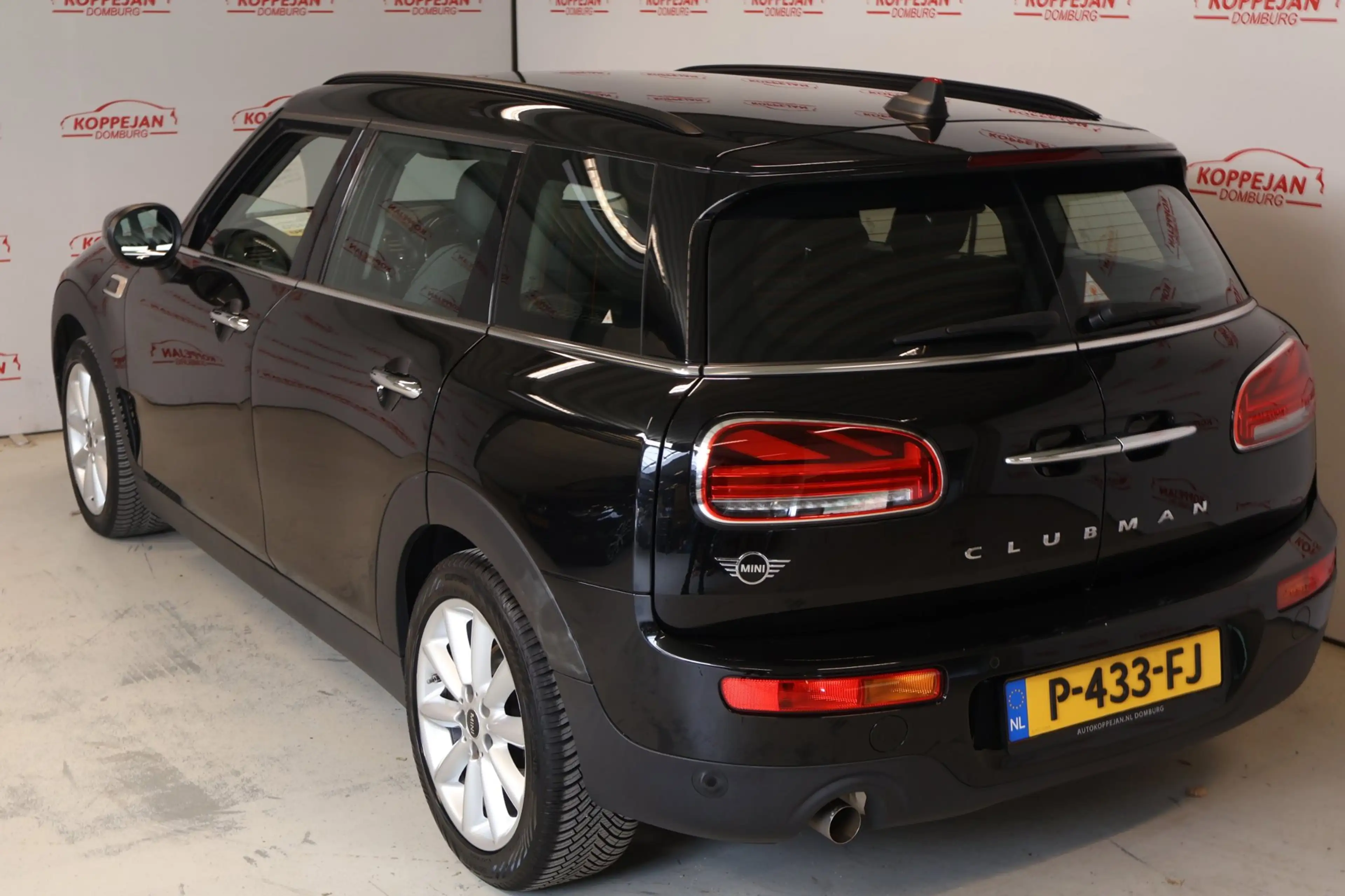 MINI One Clubman 1.5 Business Edition NL auto, LED, union jack, all — photo 5