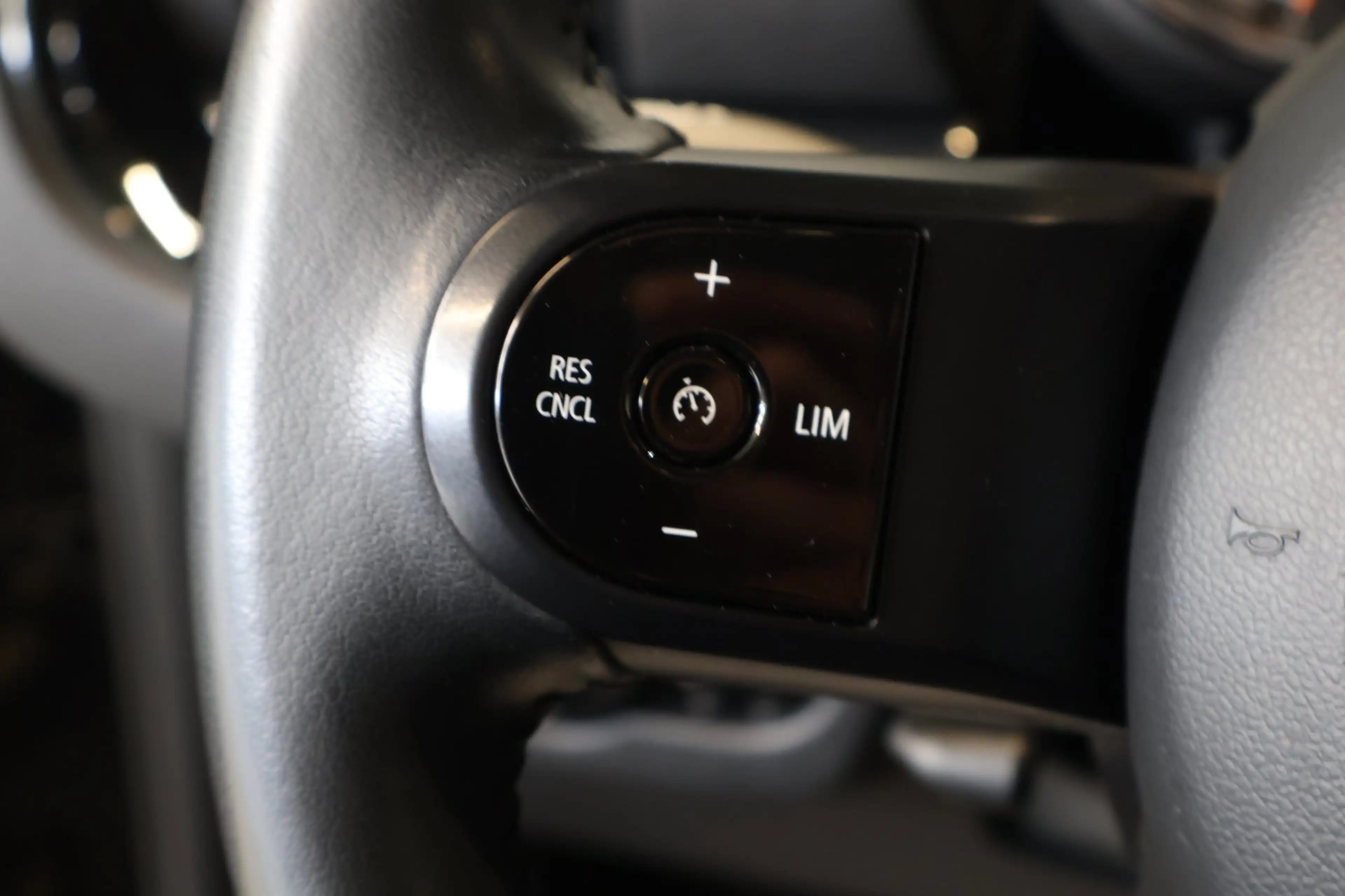 MINI One Clubman 1.5 Business Edition NL auto, LED, union jack, all — photo 11