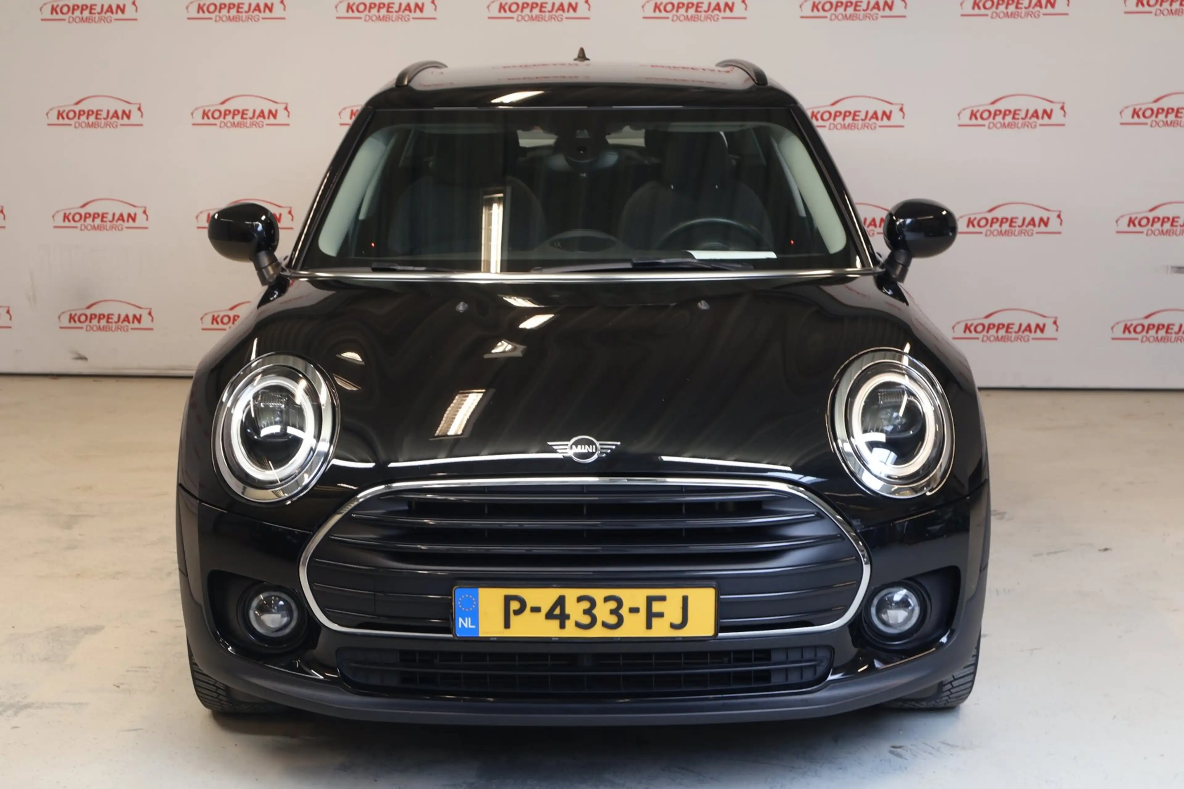 MINI One Clubman 1.5 Business Edition NL auto, LED, union jack, all — photo 2