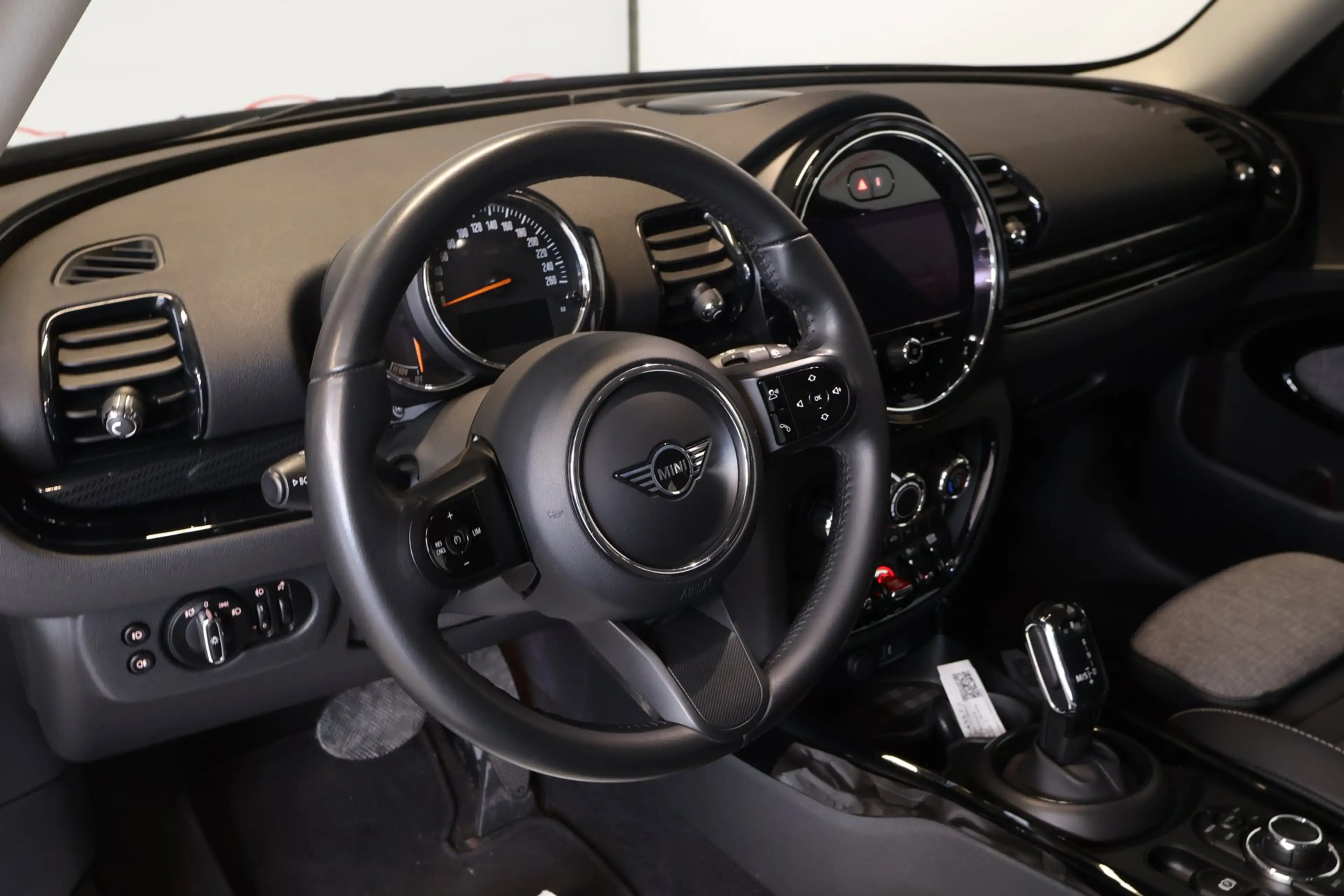 MINI One Clubman 1.5 Business Edition NL auto, LED, union jack, all — photo 6