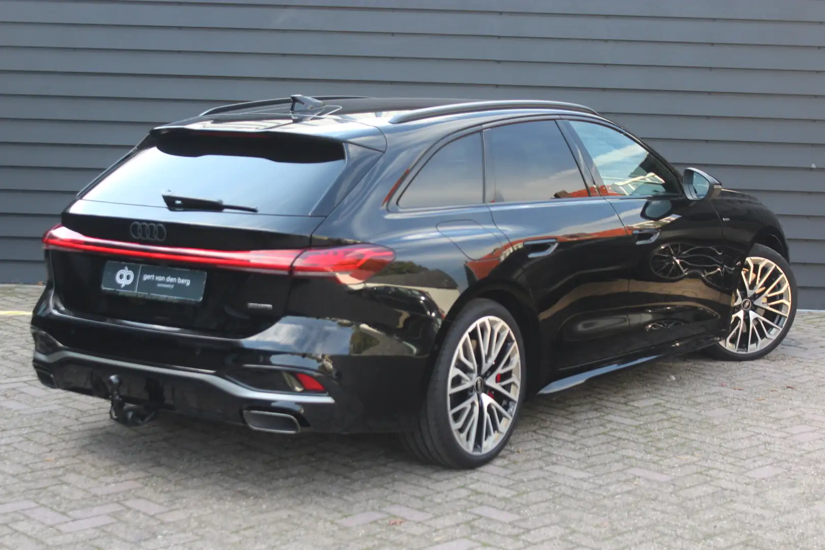 Audi A5 Avant 2.0 e-hybrid quattro S edition - 367 PK - PA Negro - 2