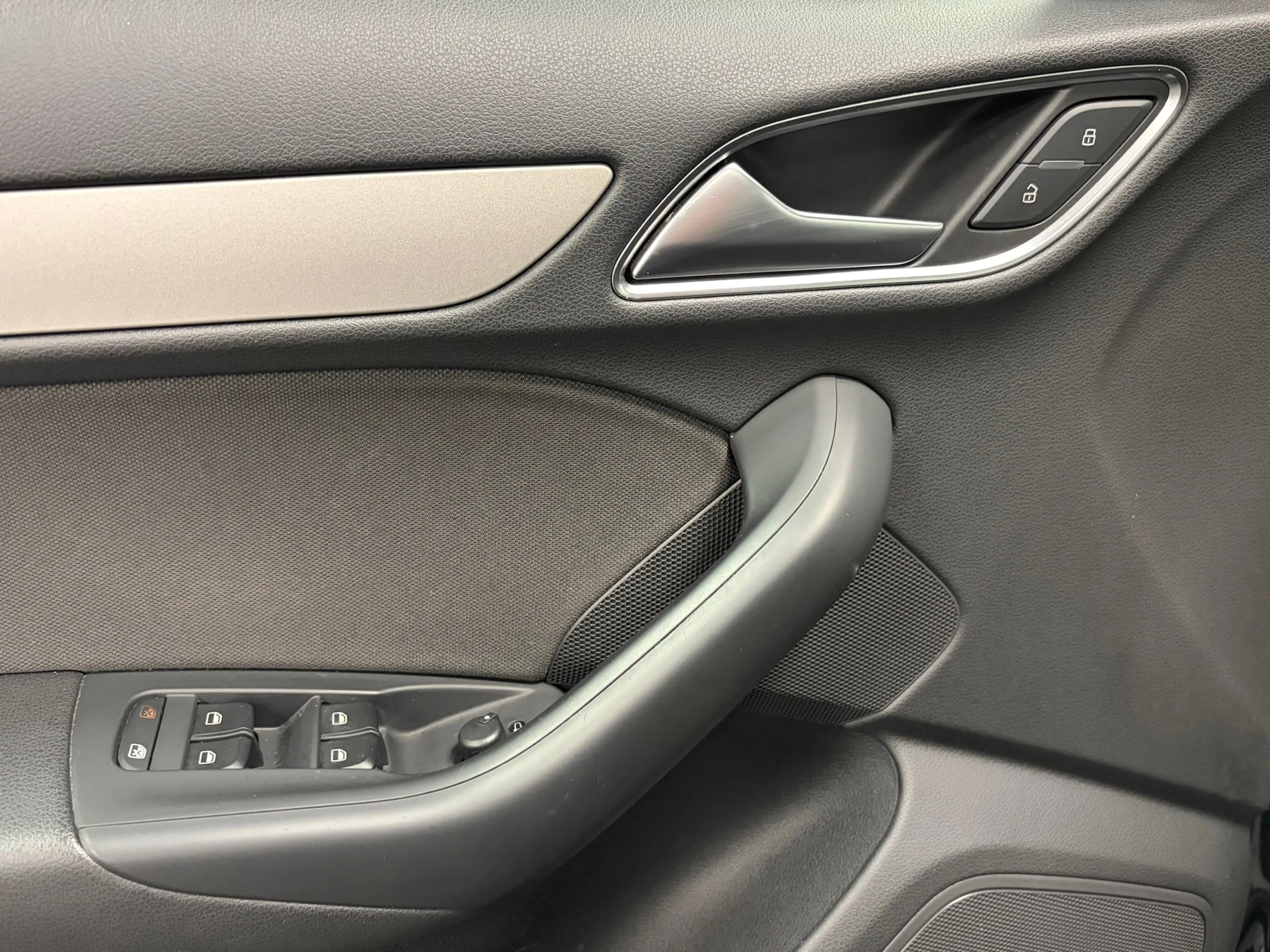 Audi Q3 2.0 TFSI quattro Pro Line*NAP*Cruise-Control*Navi* — photo 20