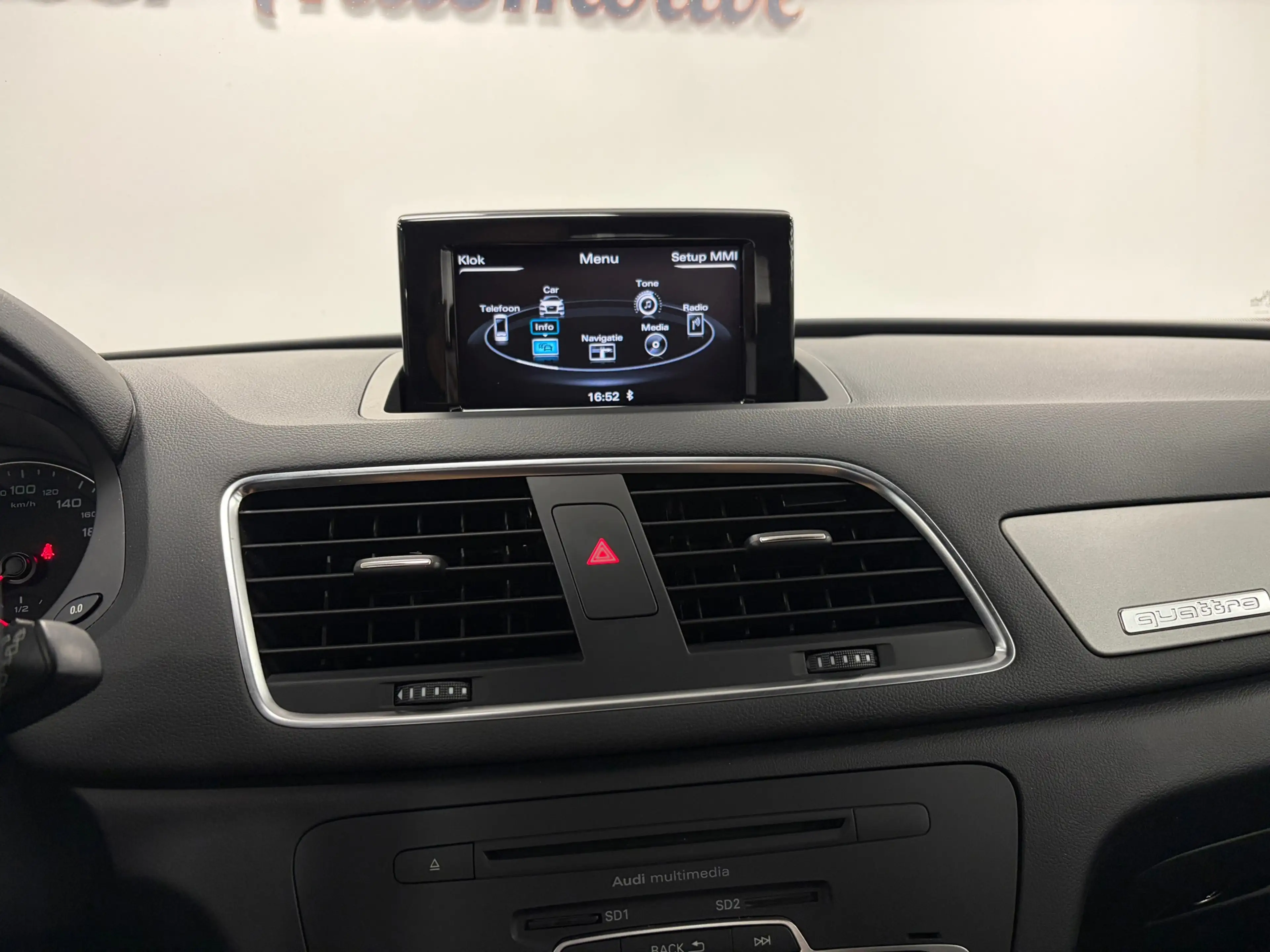 Audi Q3 2.0 TFSI quattro Pro Line*NAP*Cruise-Control*Navi* — photo 25