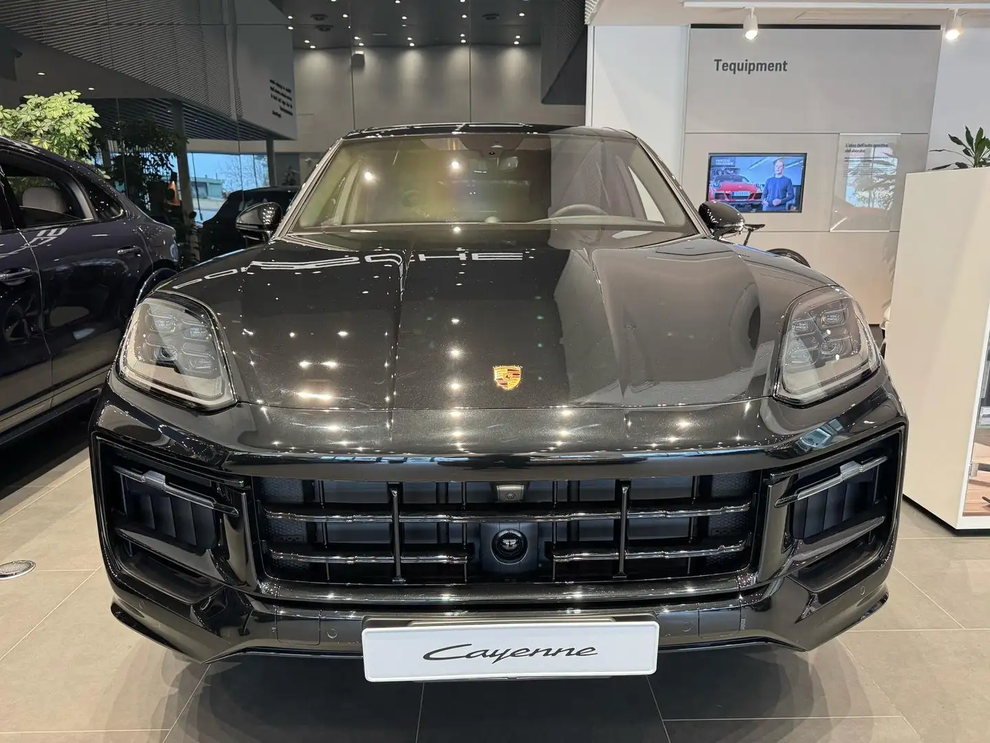 Porsche Cayenne 4.0 GTS tiptronic Černá - 1