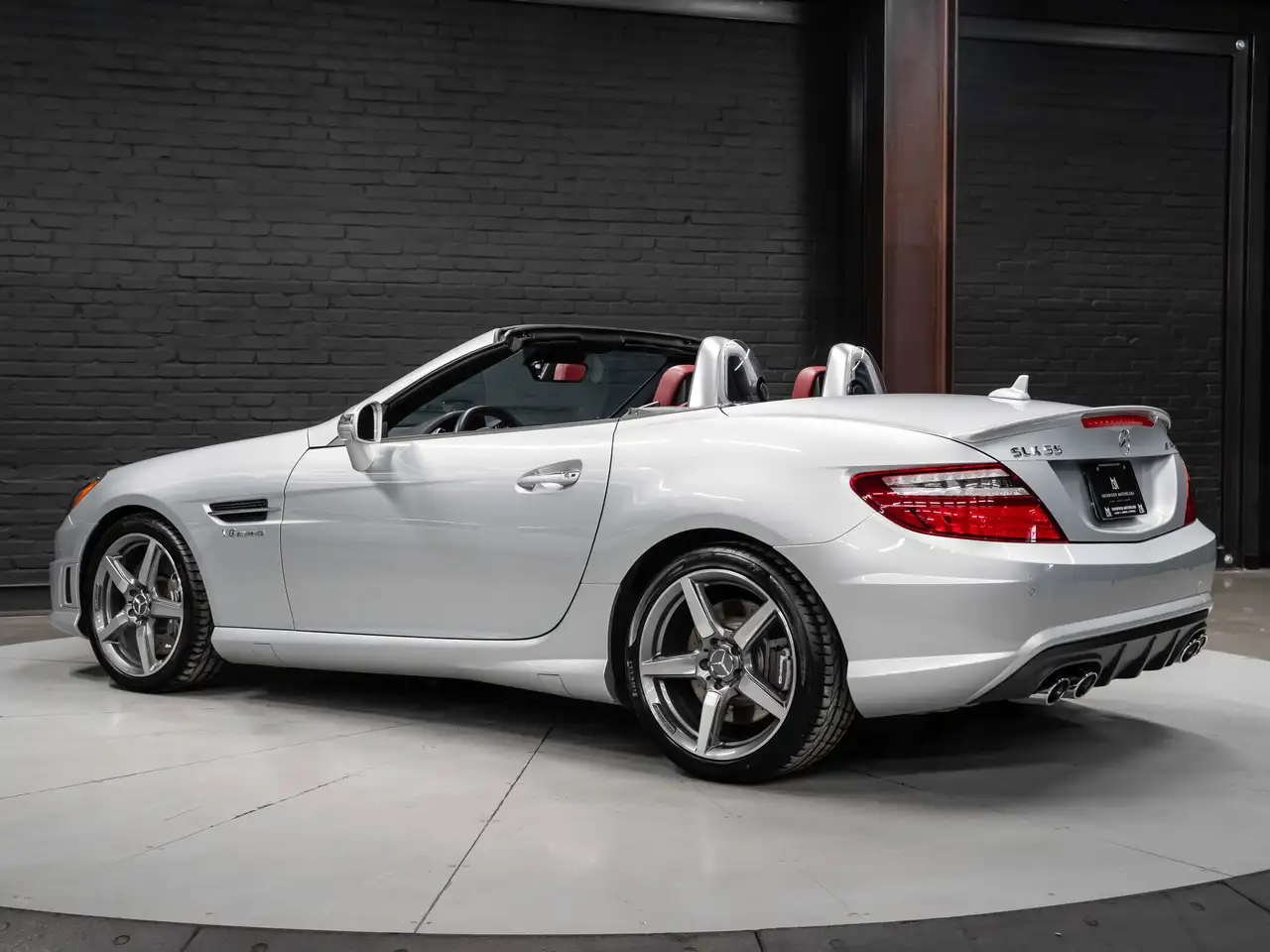 Mercedes-Benz SLK снимка Mercedes-Benz SLK
