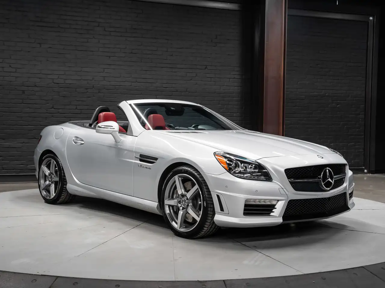 Mercedes-Benz SLK снимка Mercedes-Benz SLK
