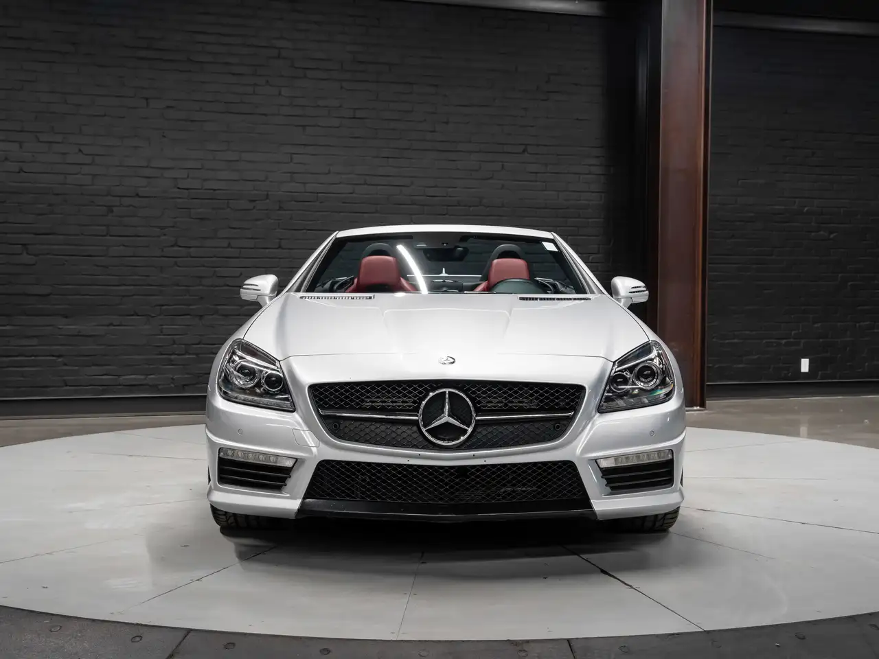 Mercedes-Benz SLK снимка Mercedes-Benz SLK