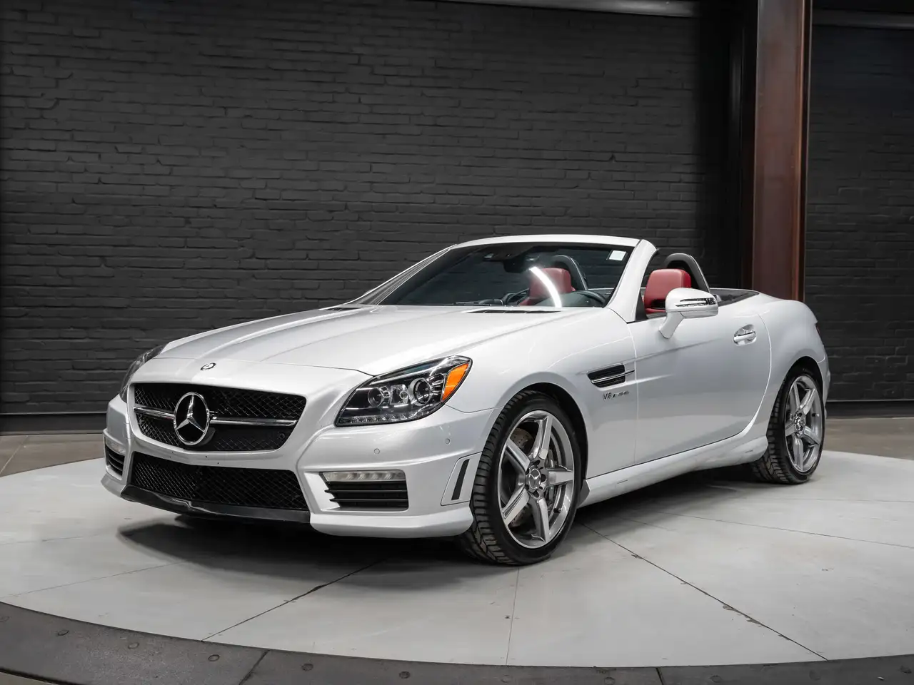 Mercedes-Benz SLK снимка Mercedes-Benz SLK