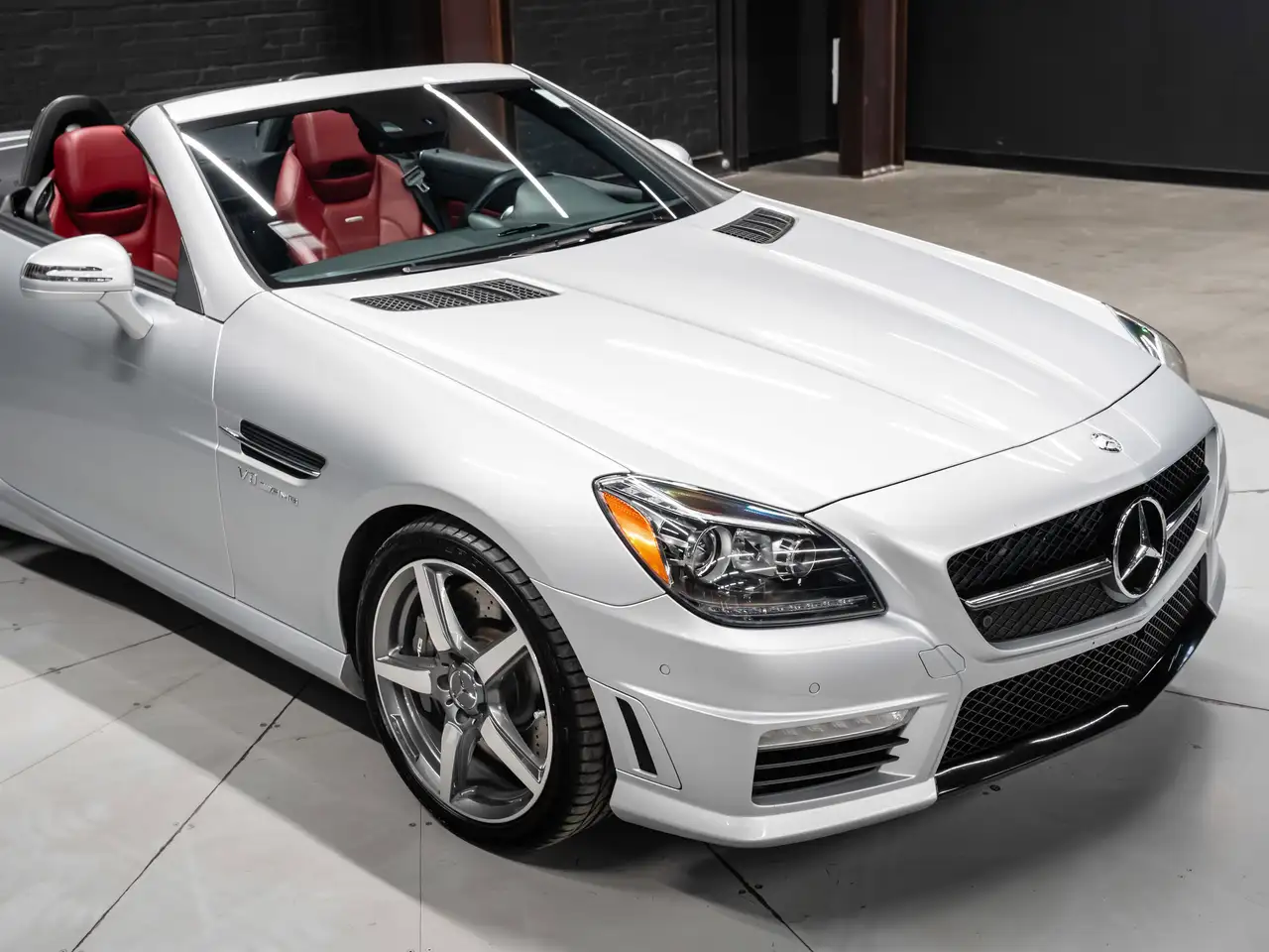 Mercedes-Benz SLK снимка Mercedes-Benz SLK