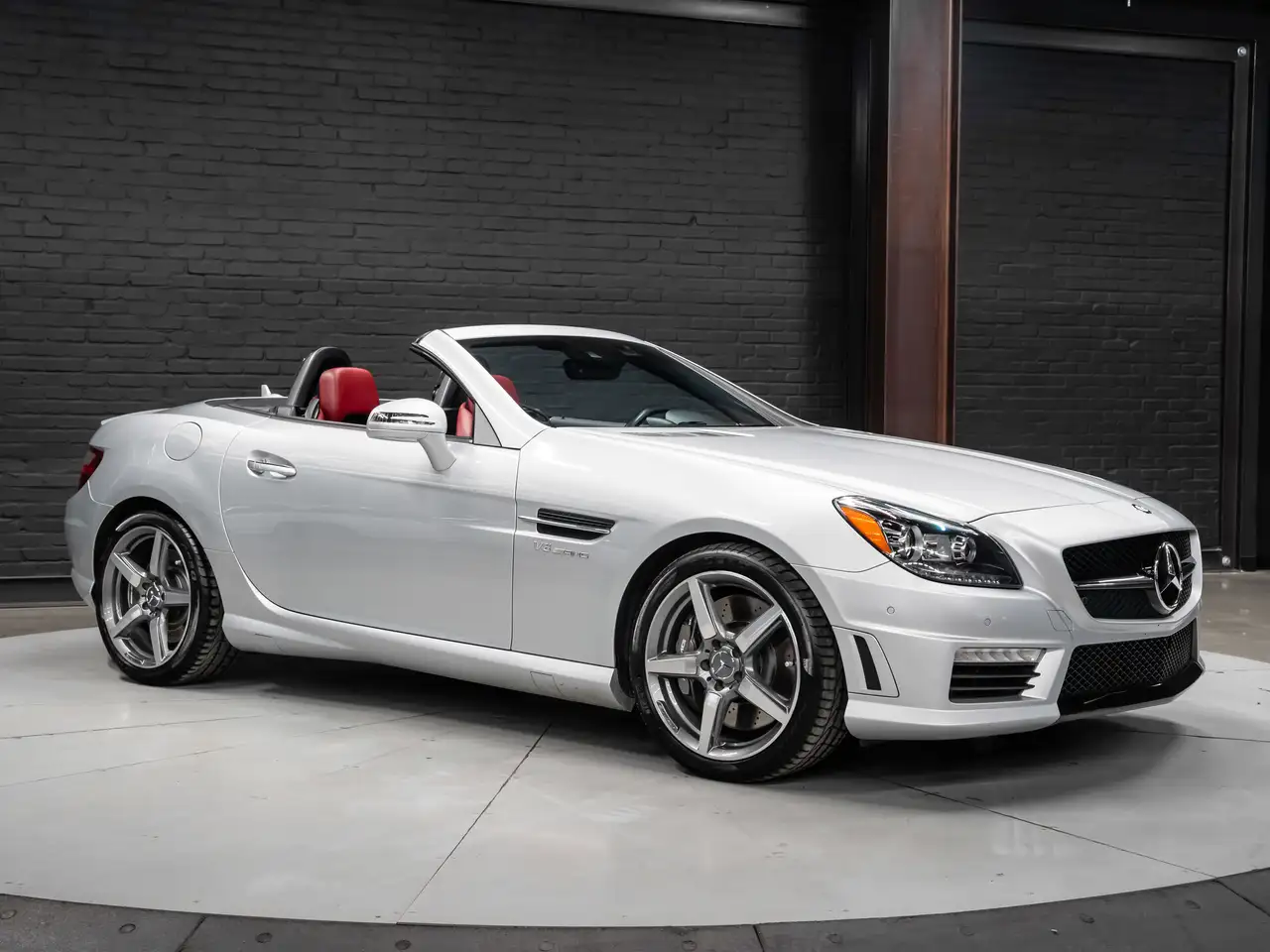 Mercedes-Benz SLK снимка Mercedes-Benz SLK