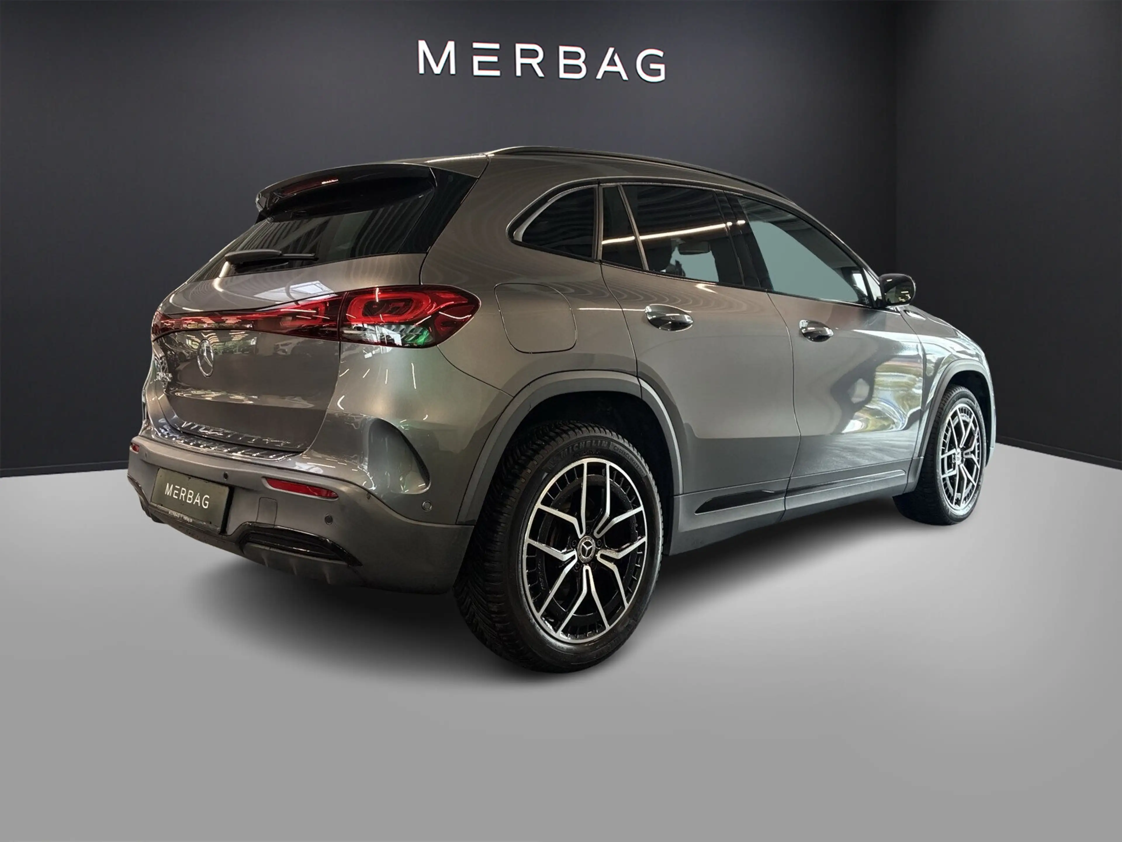 Mercedes-Benz EQA 250 EQA 250 AMG-LINE PANORAMA DISTRONIC APPLE LED — photo 5