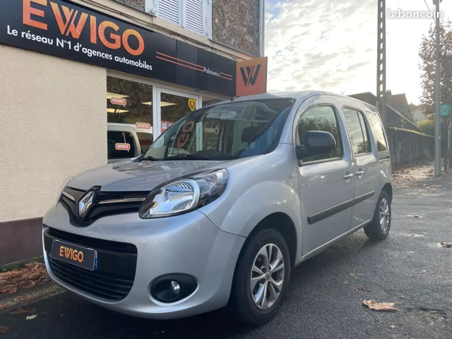 Renault Kangoo combi 1.5 bluedci 115 business Gris - 1