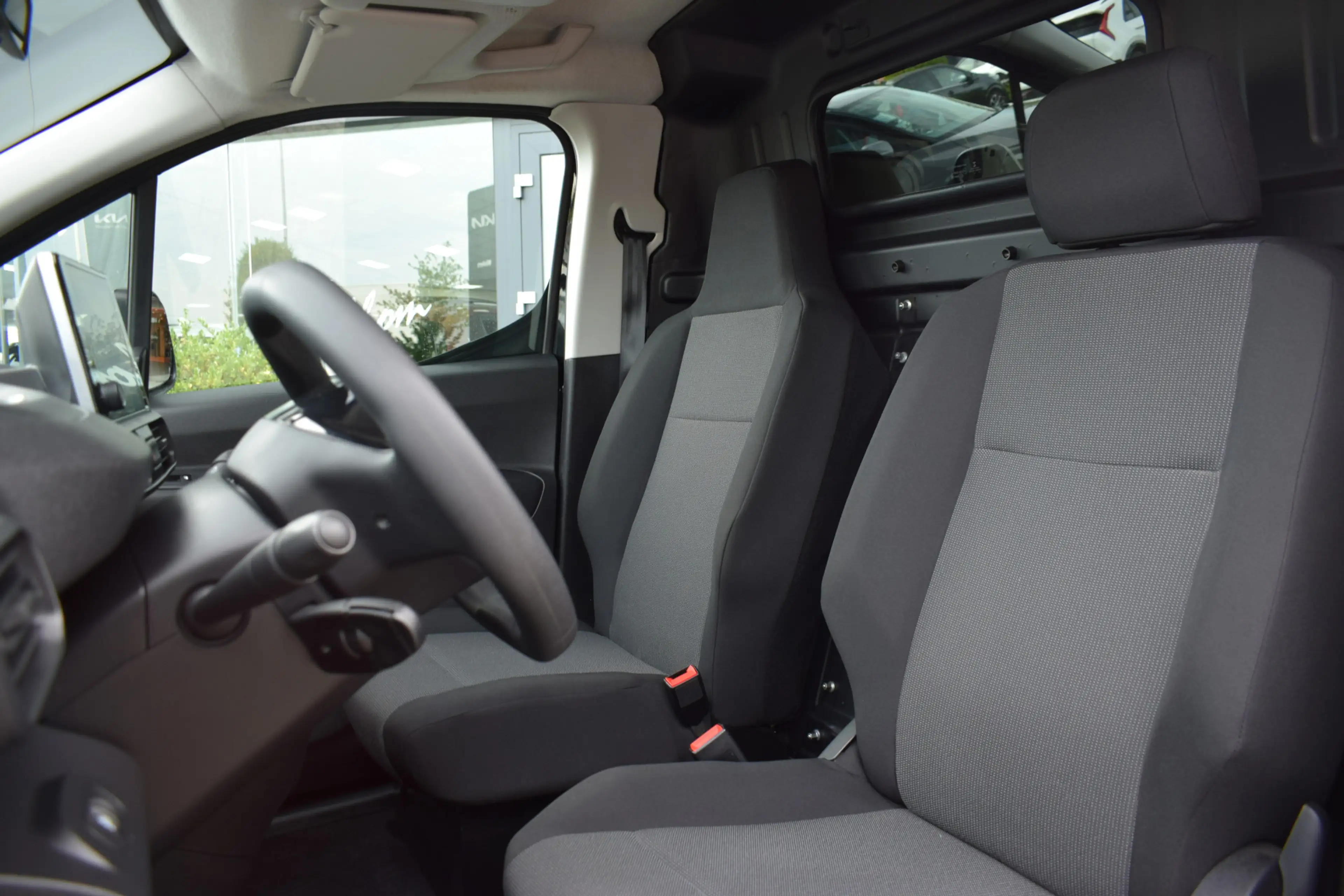 Peugeot Partner e-Partner 136 50 kWh | Snelladen | SOH 98% Airco | — photo 7