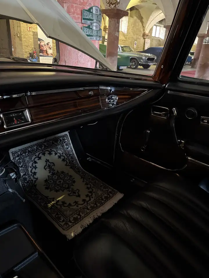 Mercedes-Benz 280, foto 8