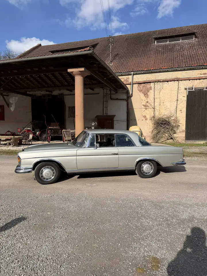 Mercedes-Benz 280, foto 4