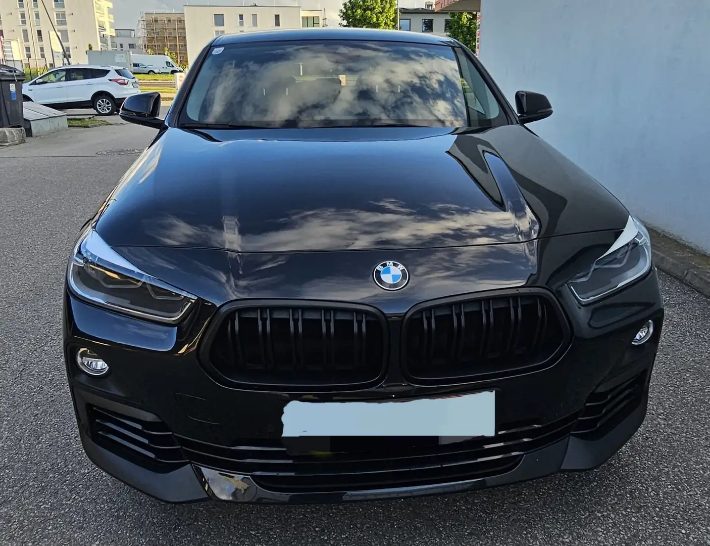 BMW X2 xDrive20d Aut. Schwarz - 2