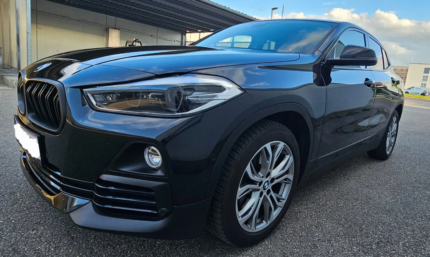 BMW X2 xDrive20d Aut. Schwarz - 1