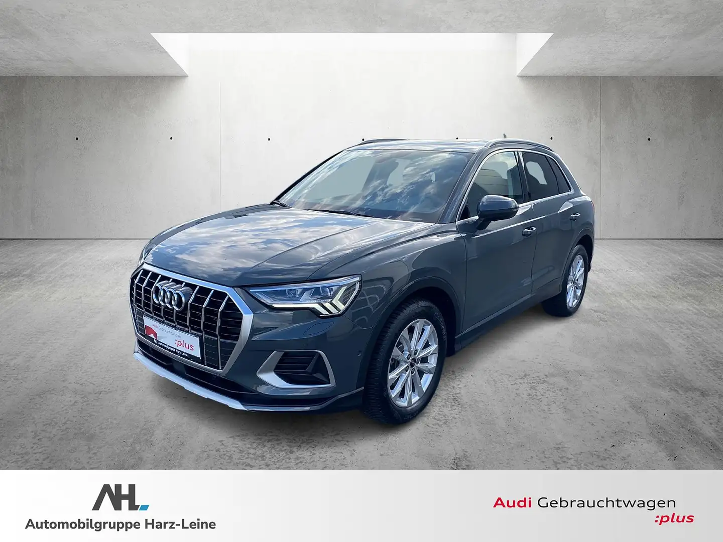 Audi Q3 35 TFSI advanced S-tronic Matrix Navi ACC AHK RFK Grau - 1