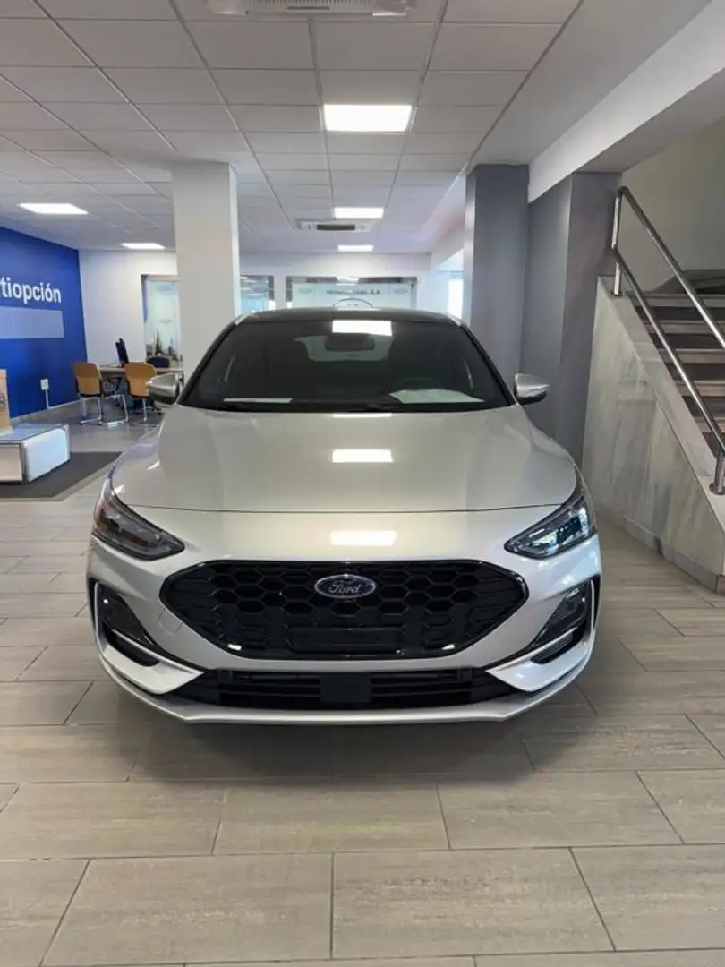 Ford Focus Sportbreak 1.0 Ecoboost MHEV ST-Line X 125 Silber - 2