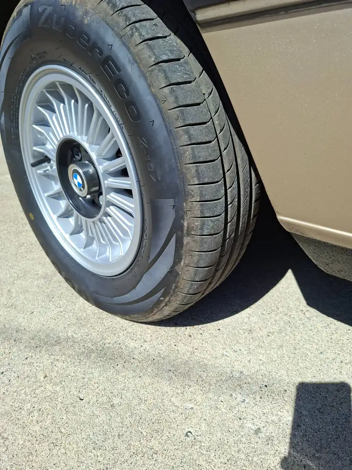 BMW 320i, foto 9
