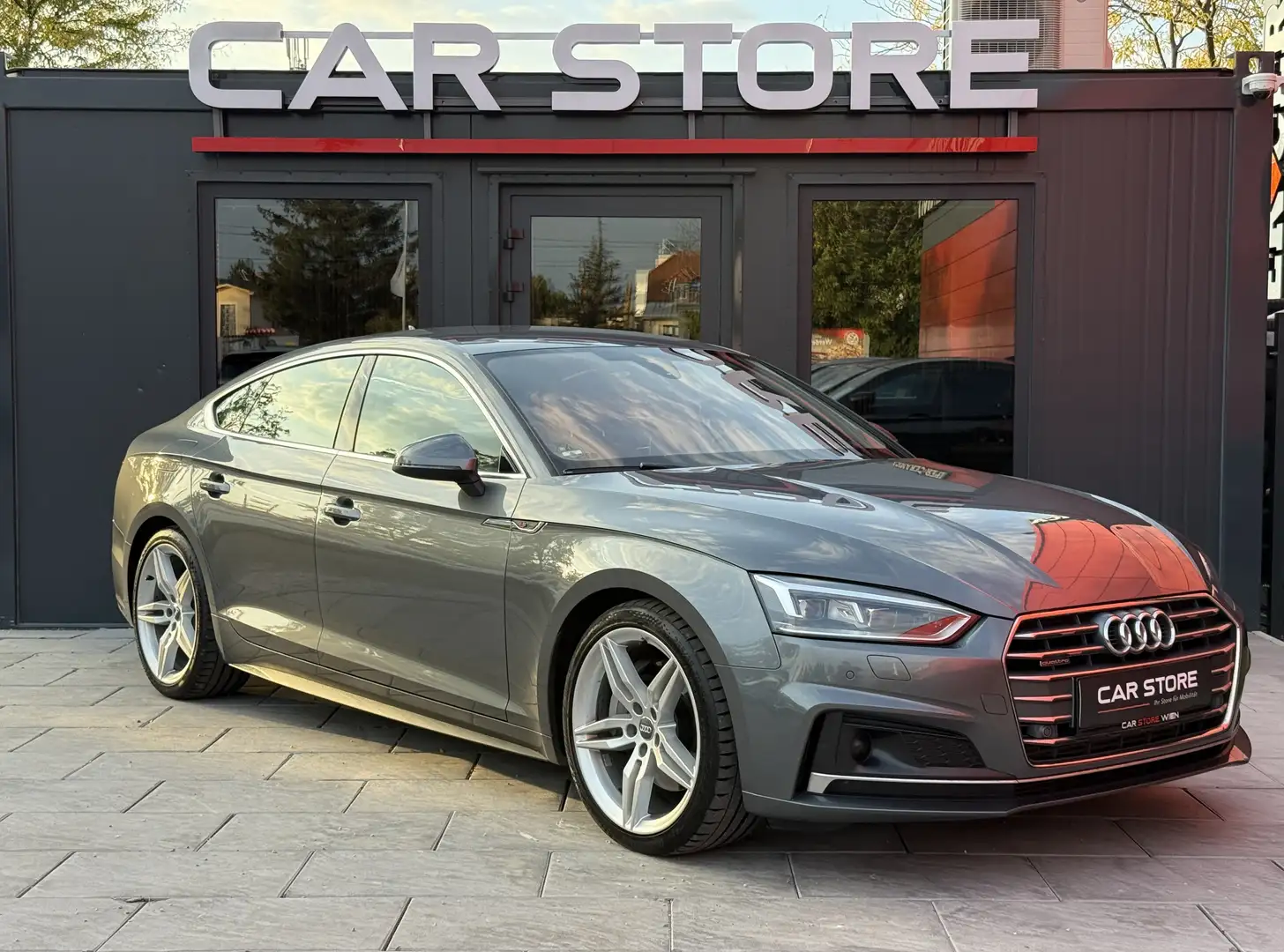 Audi A5 3.0TDI-V6|S-Line|Matrix|ACC|PDC|Stauass|Abbiegeass Grau - 1
