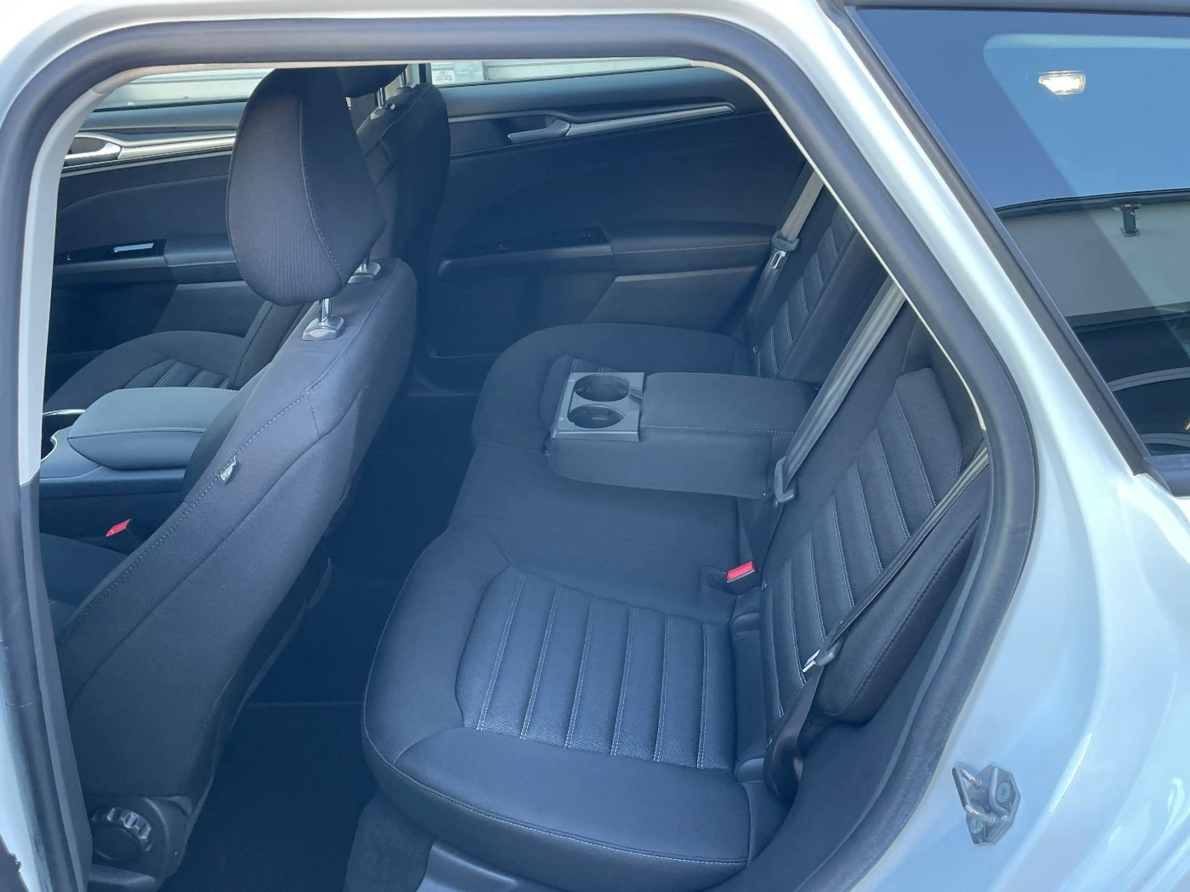 Ford Mondeo Turnier Trend AHK abnehmb. Klimaaut. Bluet — photo 15