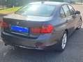 BMW 320 Serie 3 F30 2013 Berlina 320d Business auto Grijs - thumbnail 3