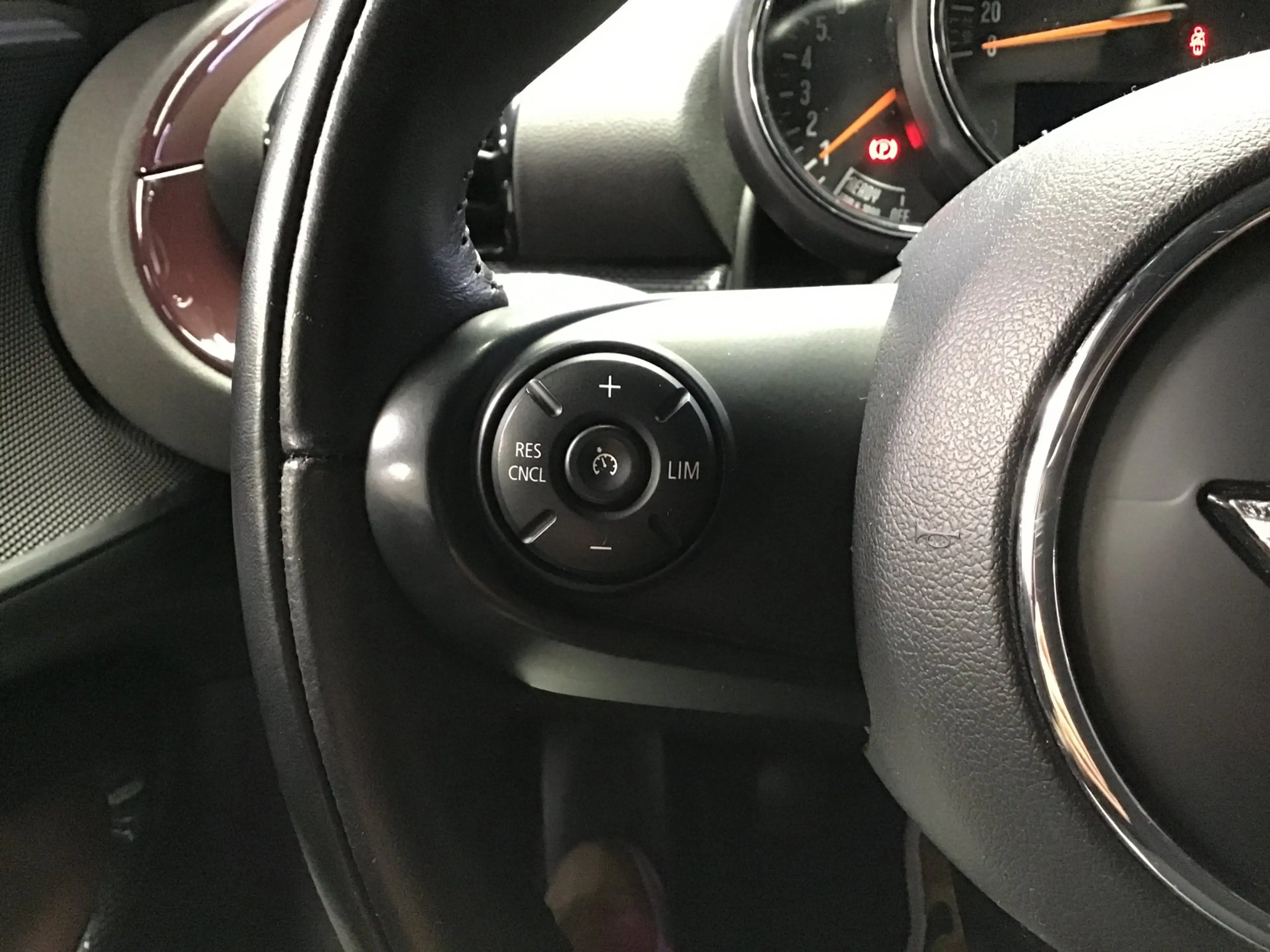 MINI Cooper Clubman 1.5 Chili Serious Business I New Apk + Banden + Be — photo 47