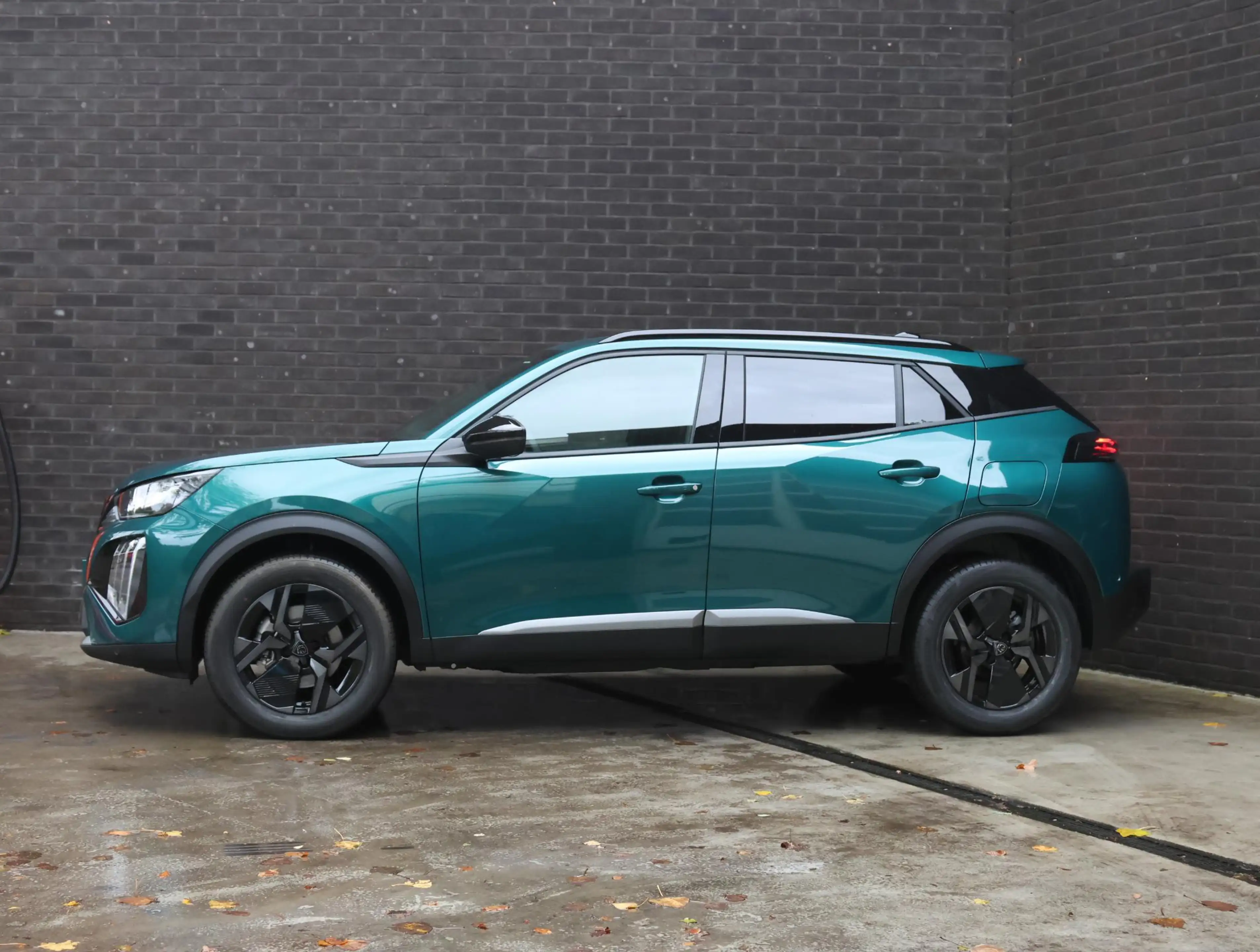 Peugeot 2008 SUV Nefkens Edition 110pk Hybrid | 360° Camera | A — photo 2