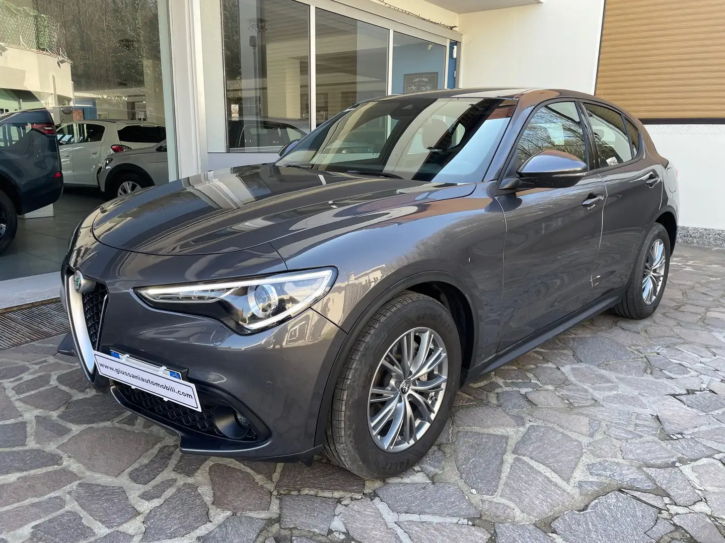 Alfa Romeo Stelvio 2.2 t Super Business rwd 160cv auto UNICO PROPR. Grigio - 1