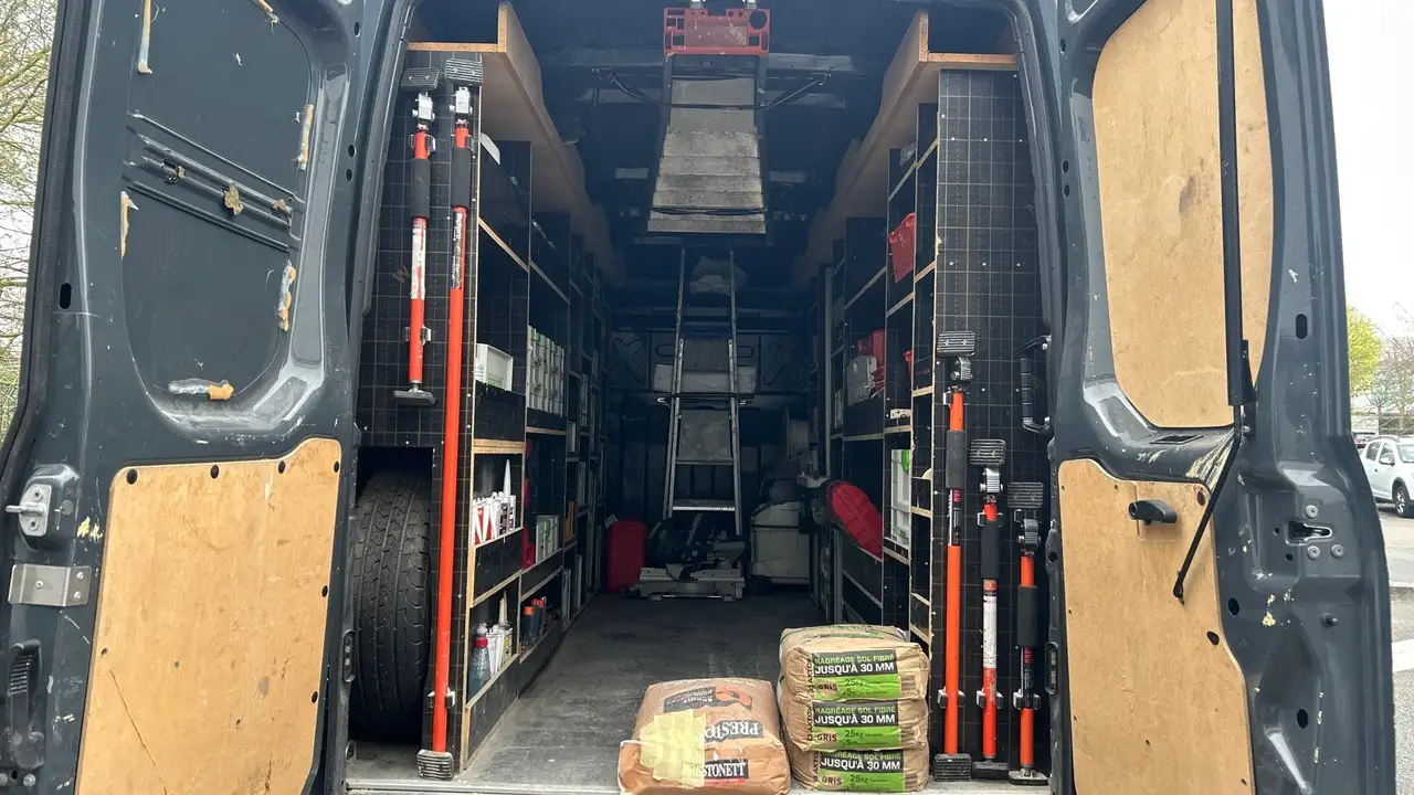 Iveco Daily 2021 — фото 17