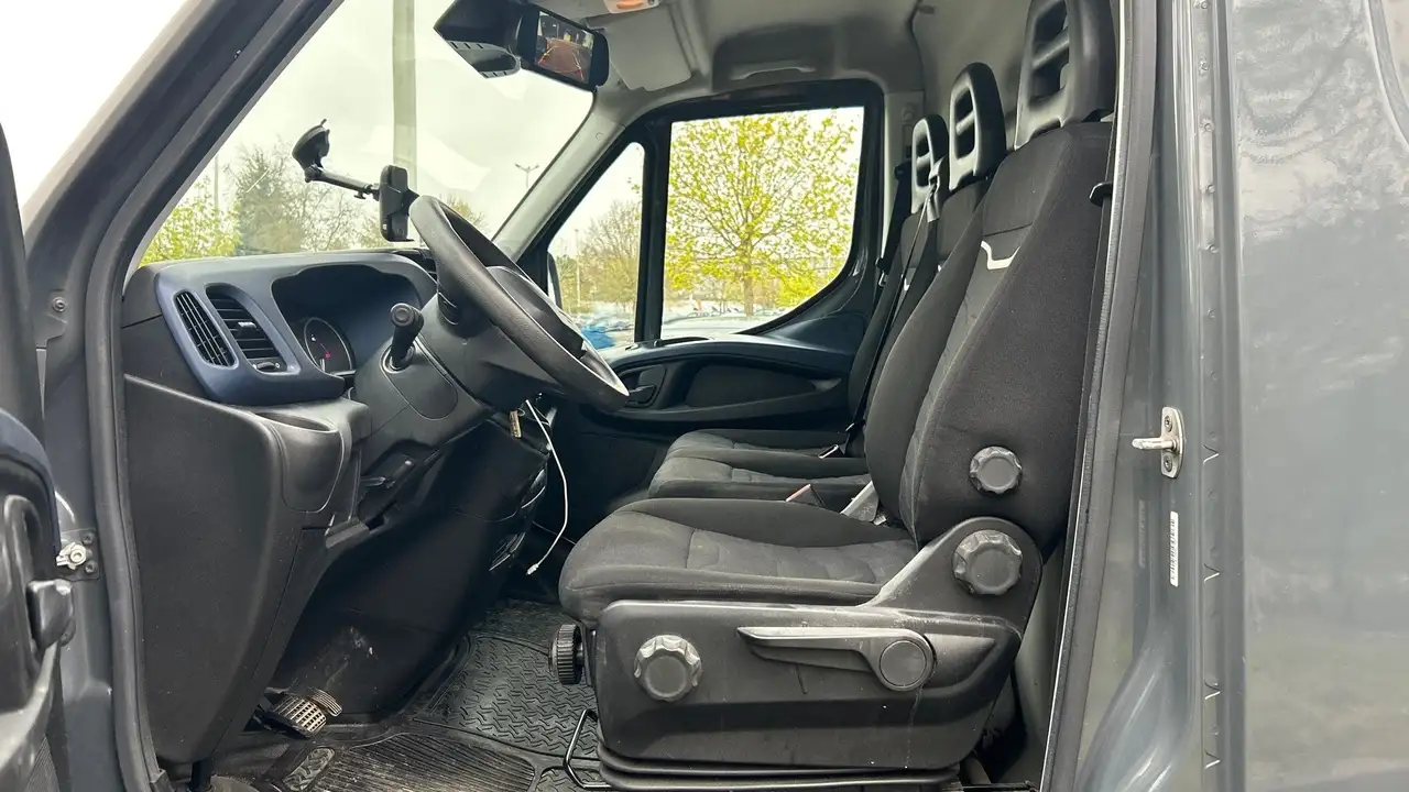 Iveco Daily 2021 — фото 8